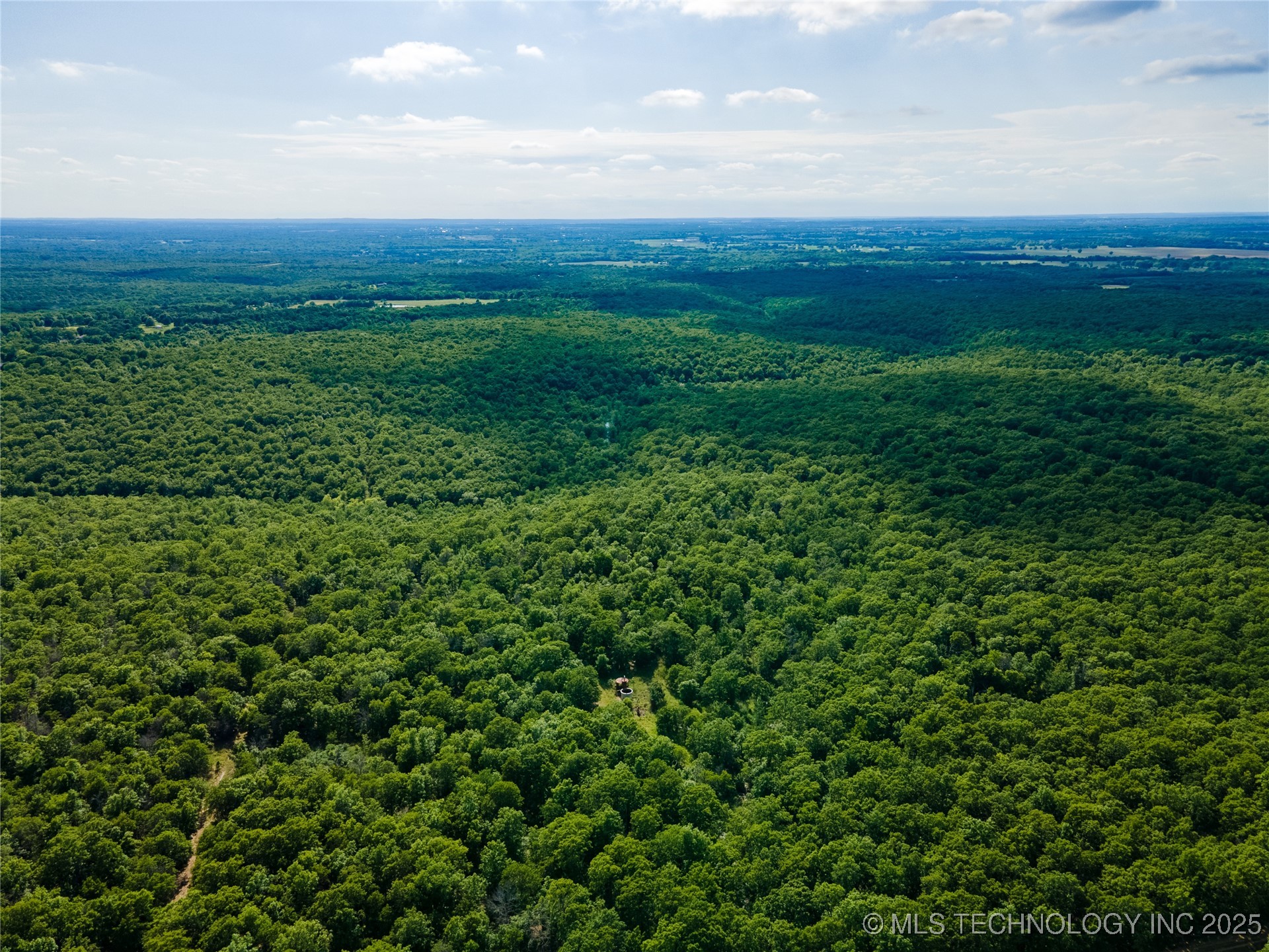 S 145th Avenue Property Photo 6