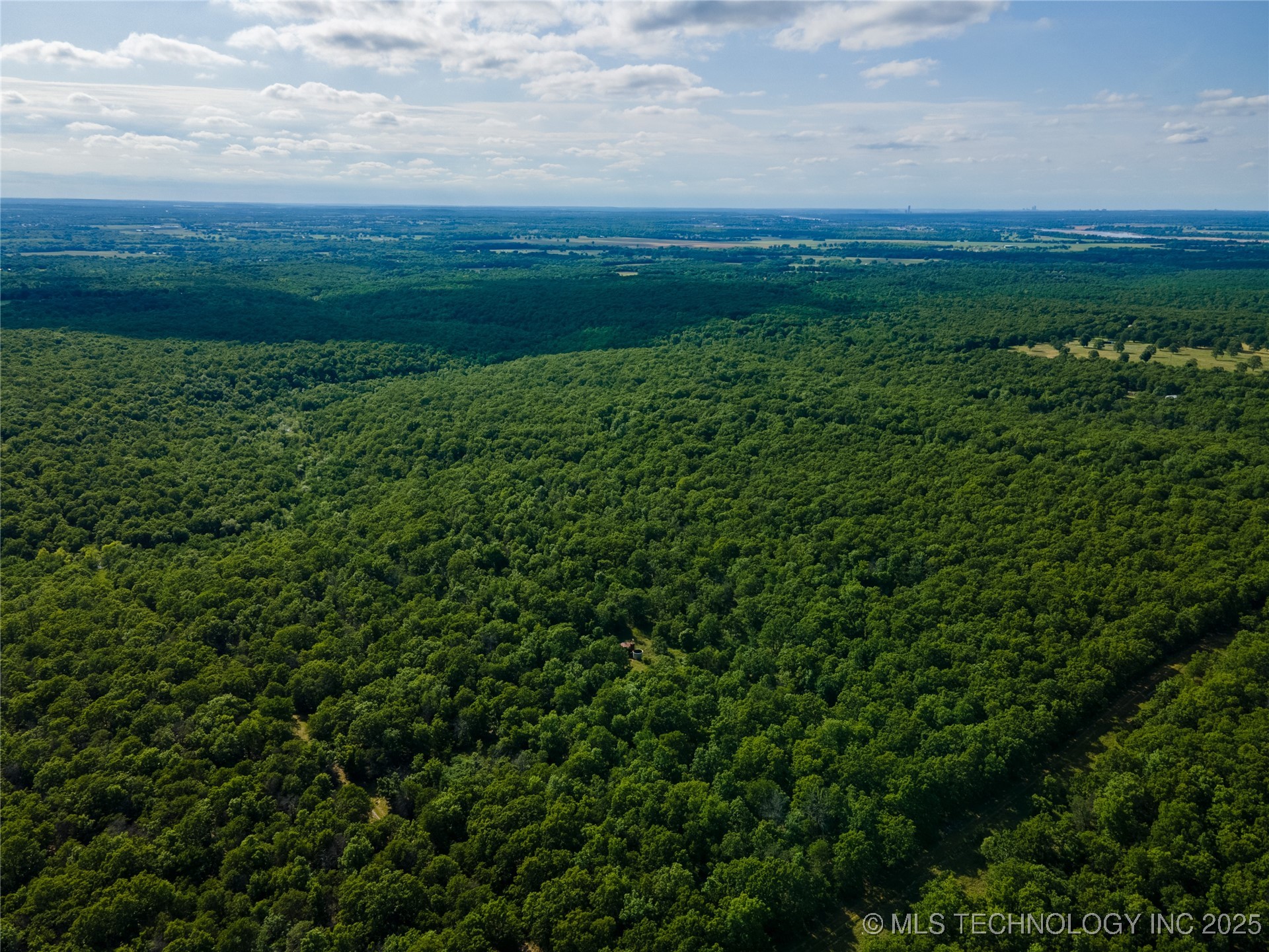 S 145th Avenue Property Photo 18