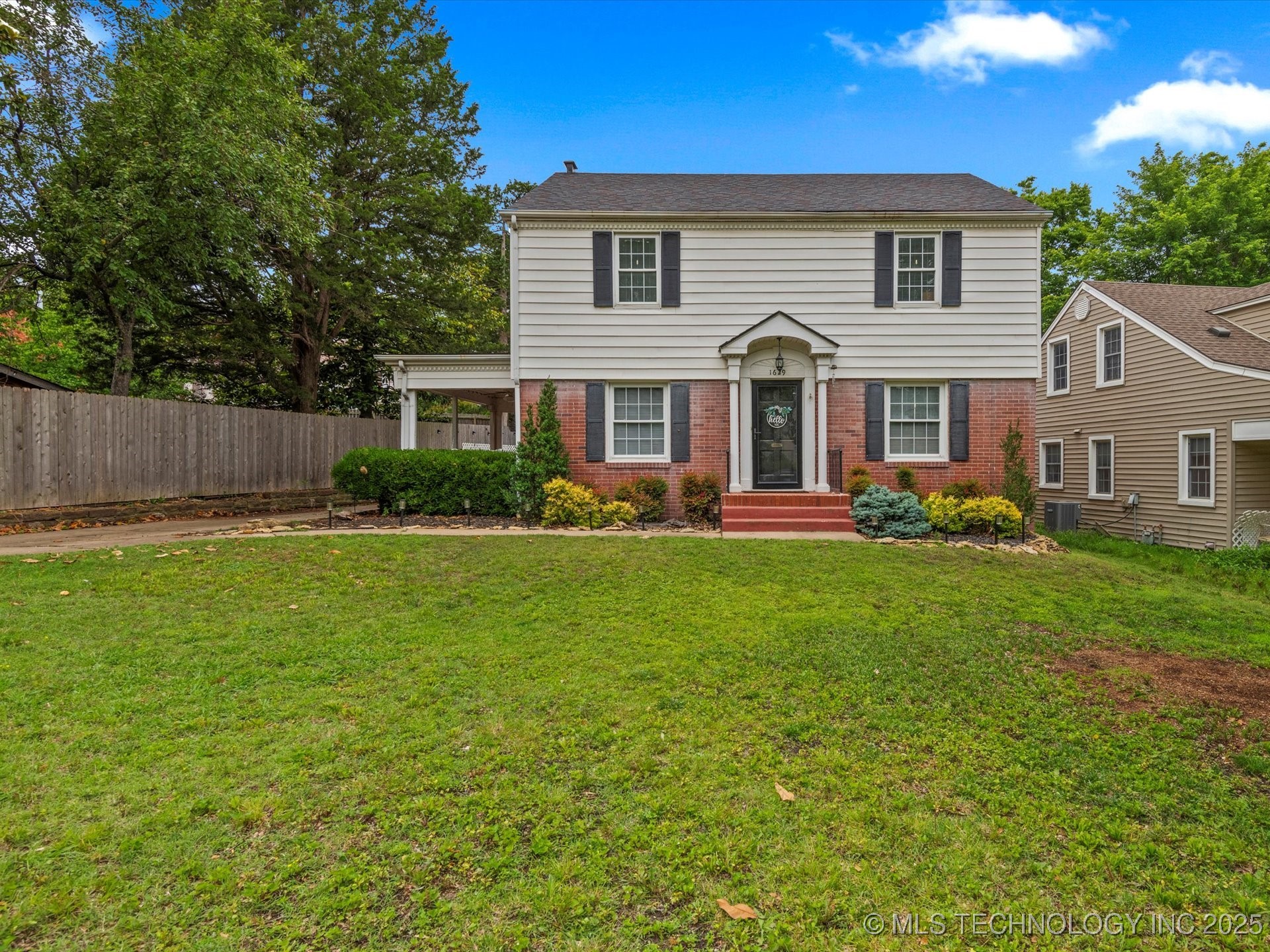 1629 Dewey Avenue Property Photo 1