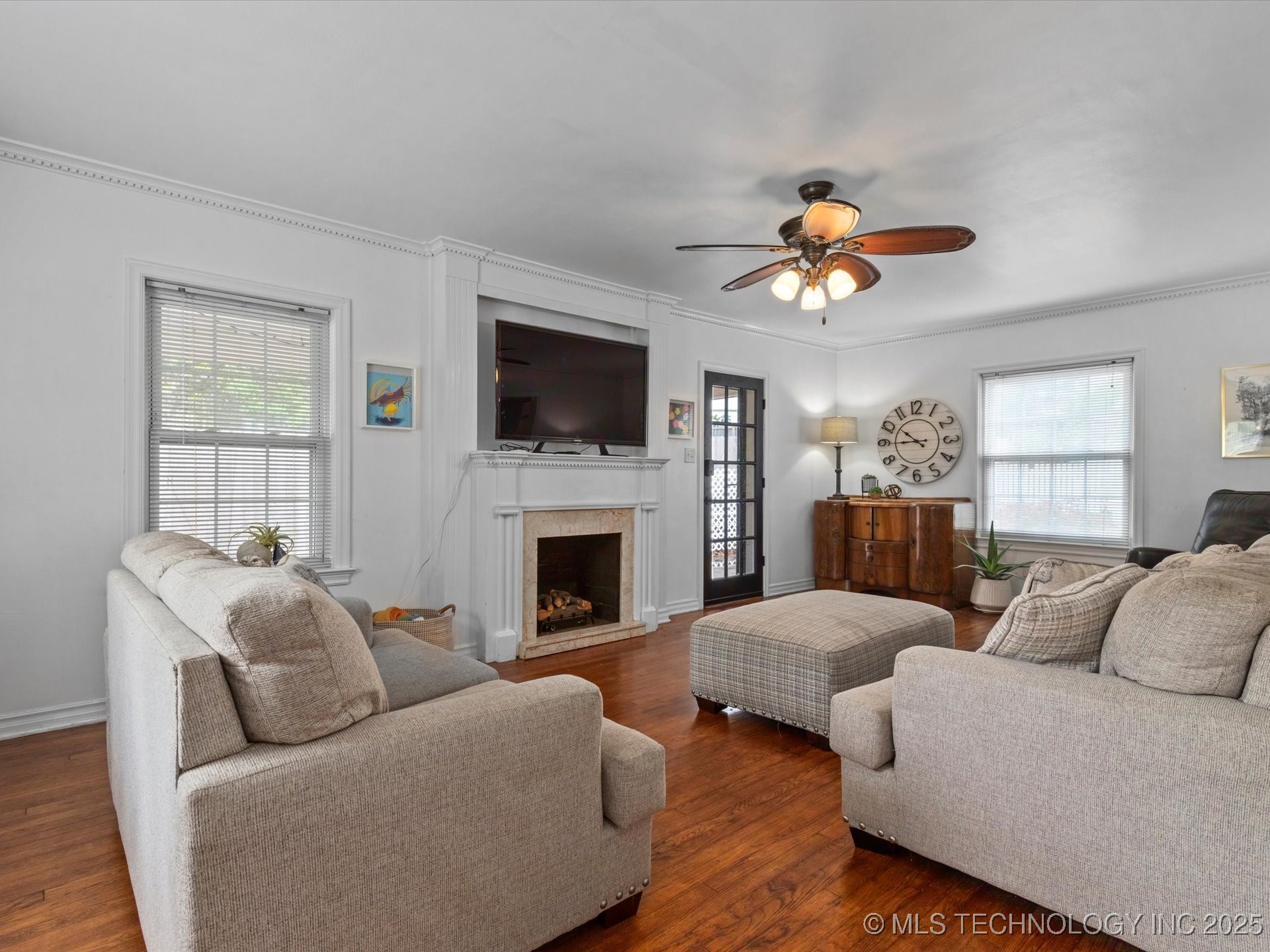 1629 Dewey Avenue Property Photo 5