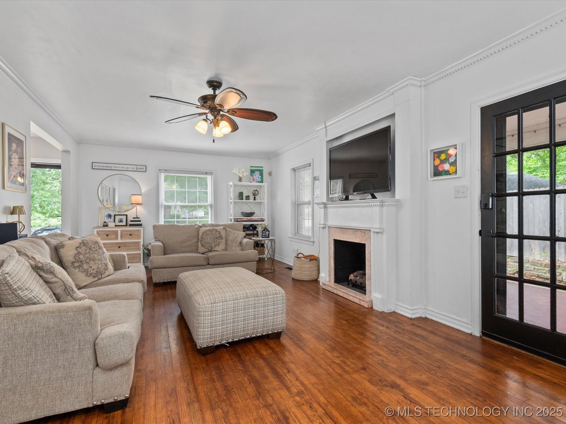 1629 Dewey Avenue Property Photo 8