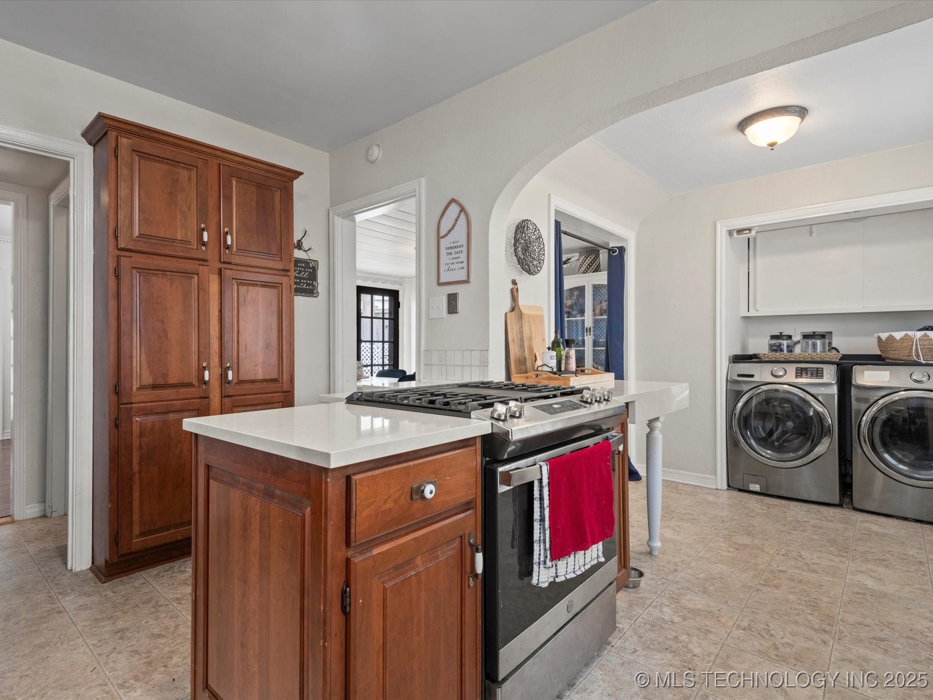 1629 Dewey Avenue Property Photo 12