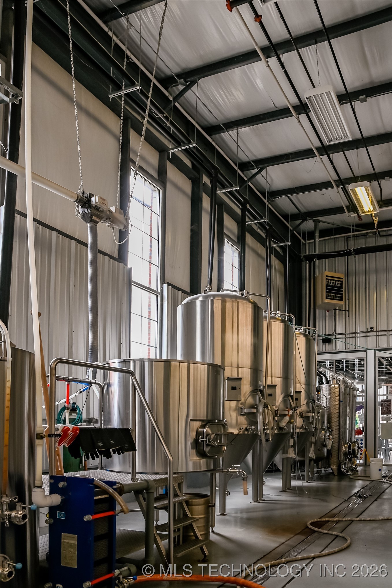 1147 S Lewis Avenue Property Photo 14