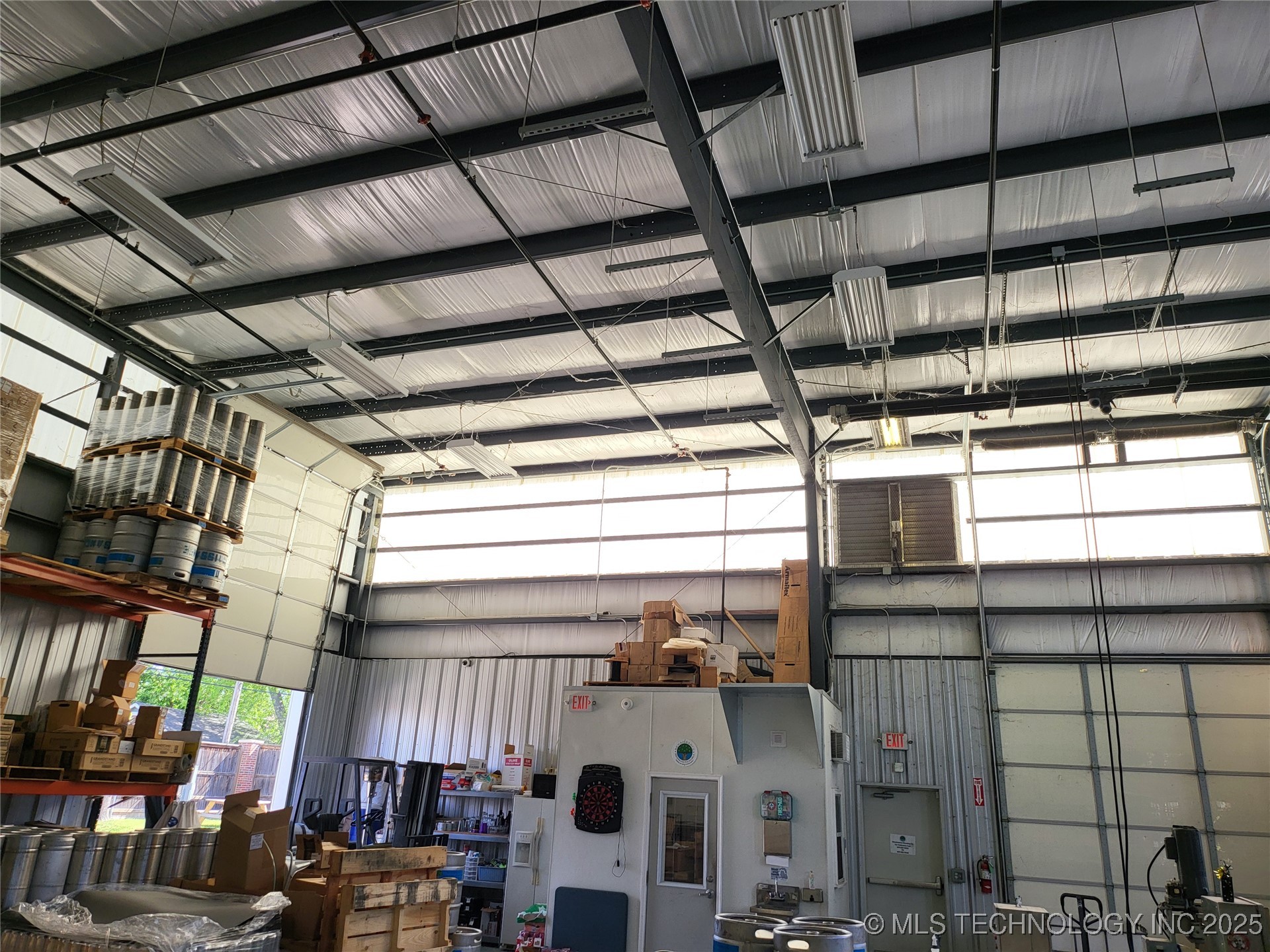 1147 S Lewis Avenue Property Photo 30