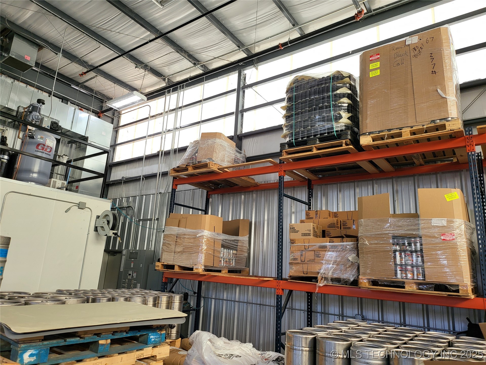 1147 S Lewis Avenue Property Photo 32