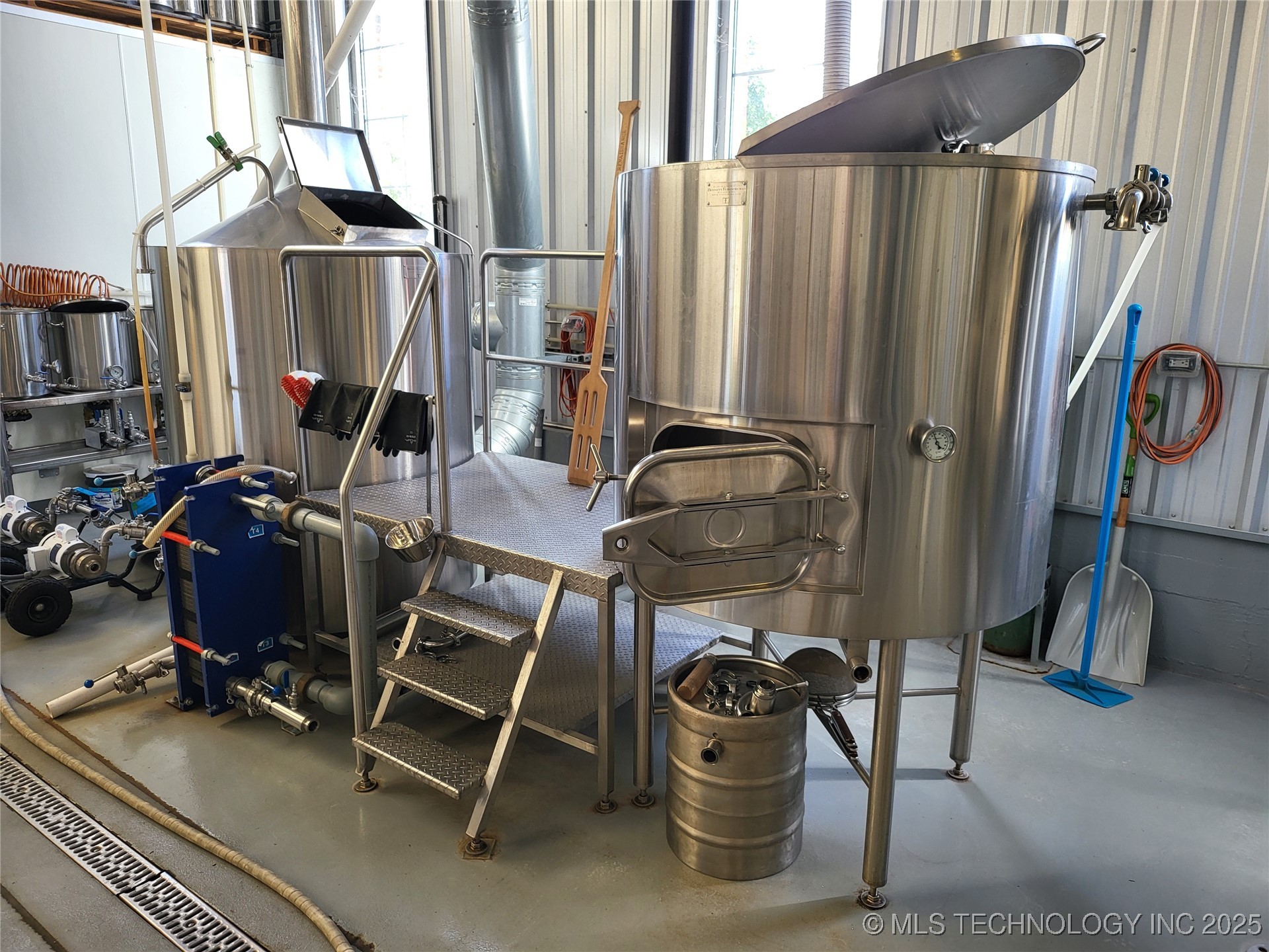 1147 S Lewis Avenue Property Photo 35