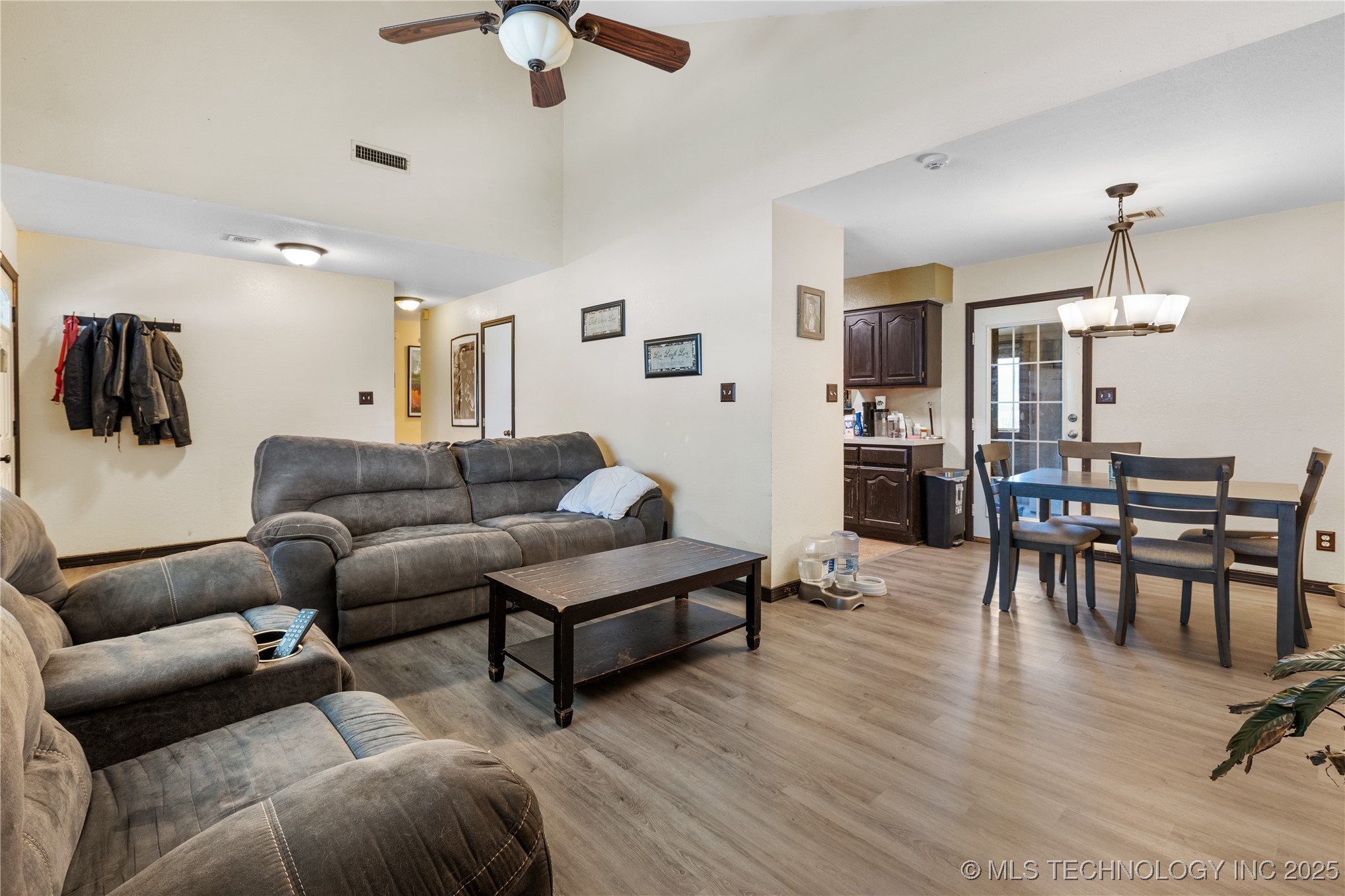 24922 S Heartwood Drive Property Photo 6