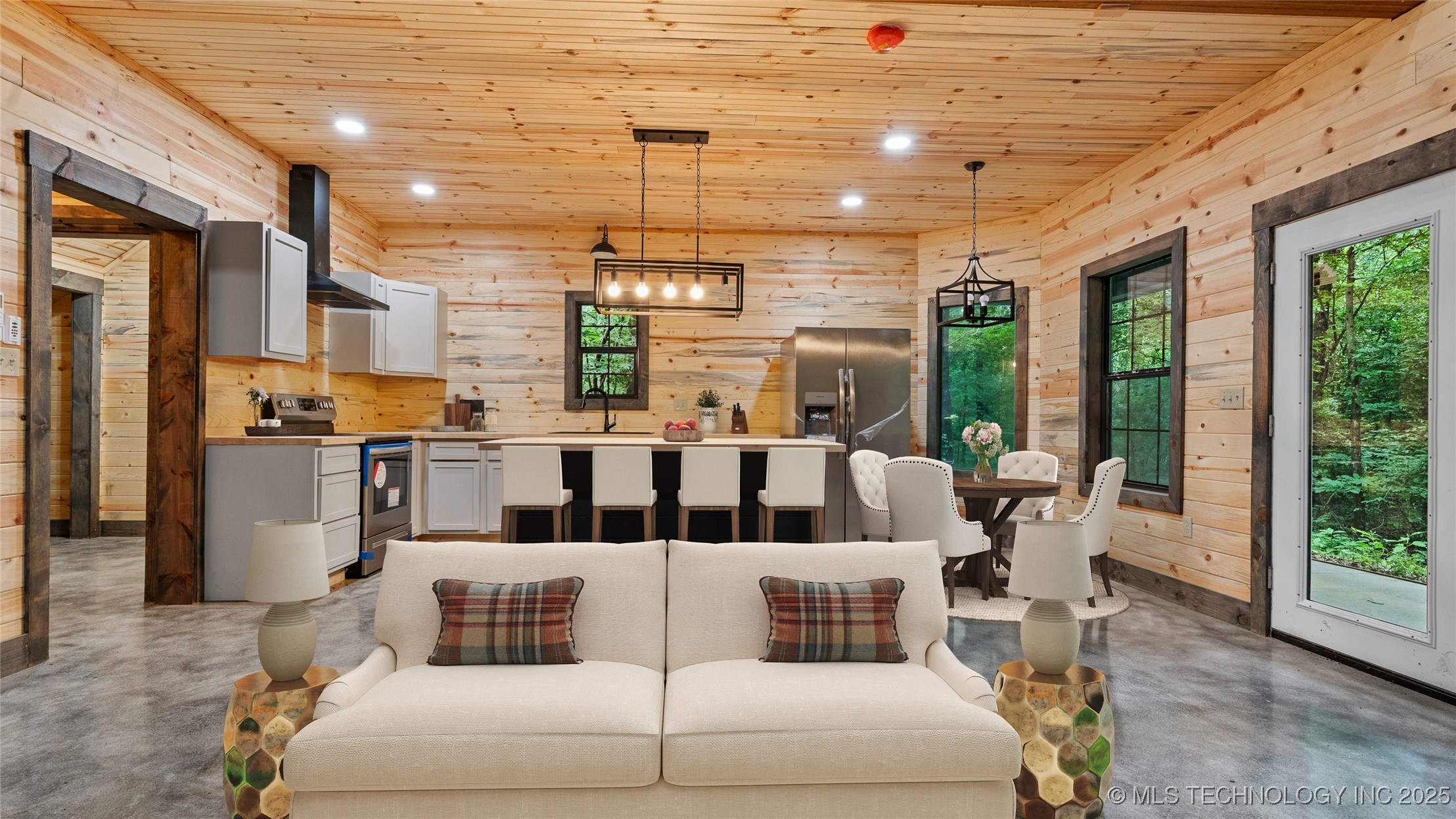 4396 E Cheadle Road Property Photo 3