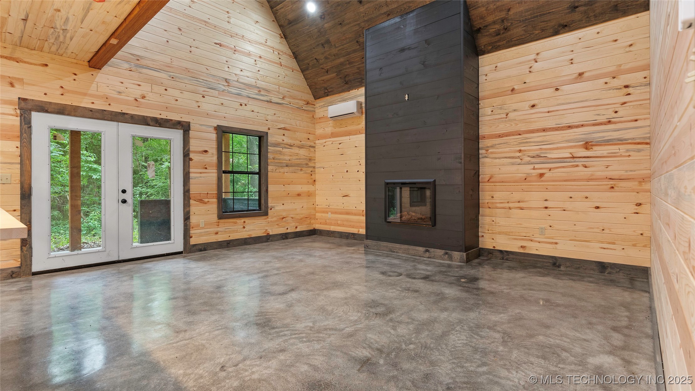 4396 E Cheadle Road Property Photo 6