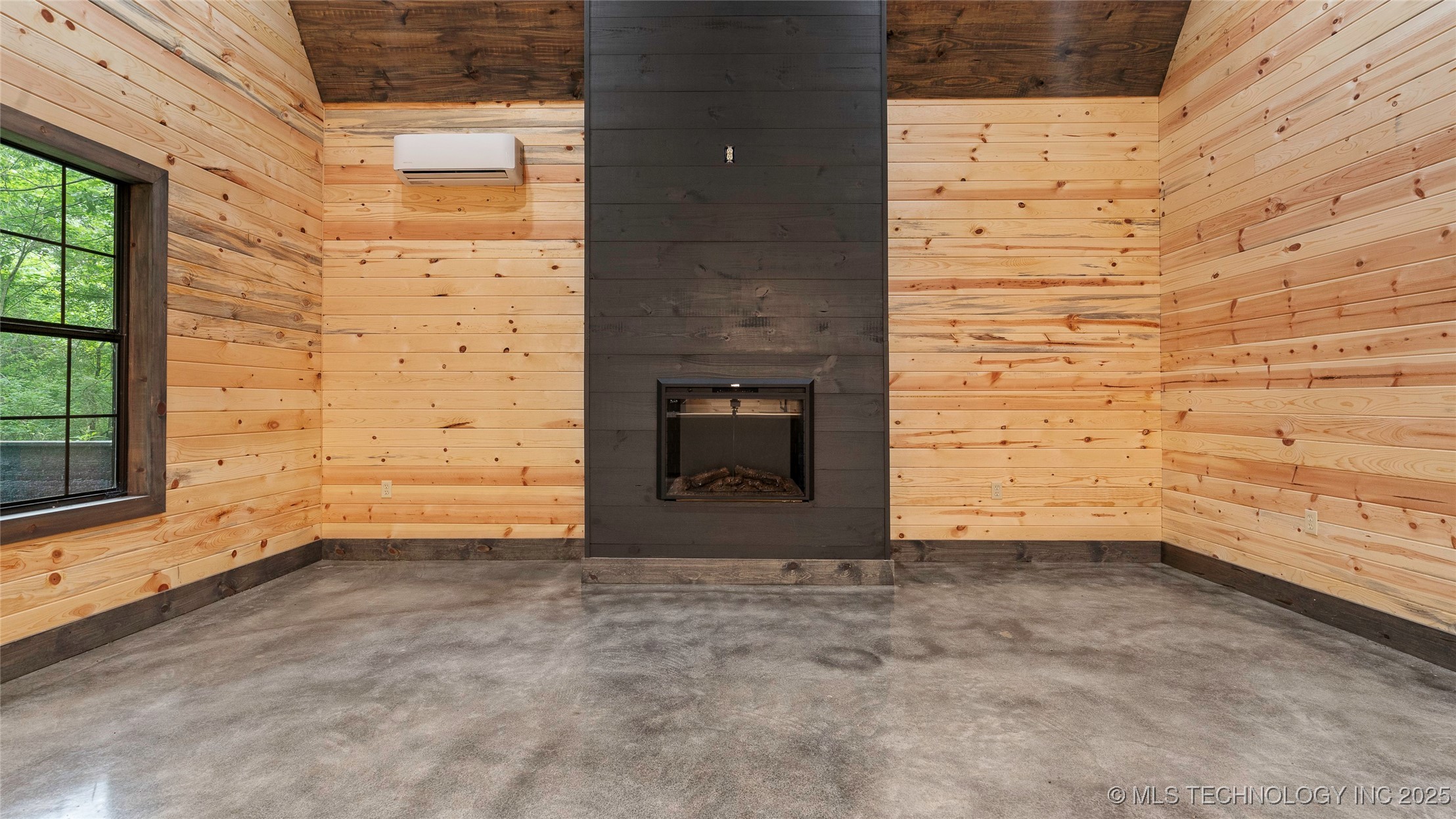 4396 E Cheadle Road Property Photo 9