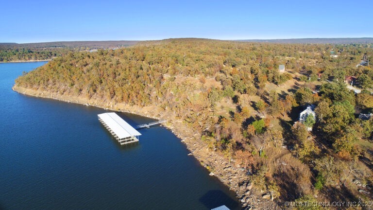 66 Edge Water Road Property Photo 2