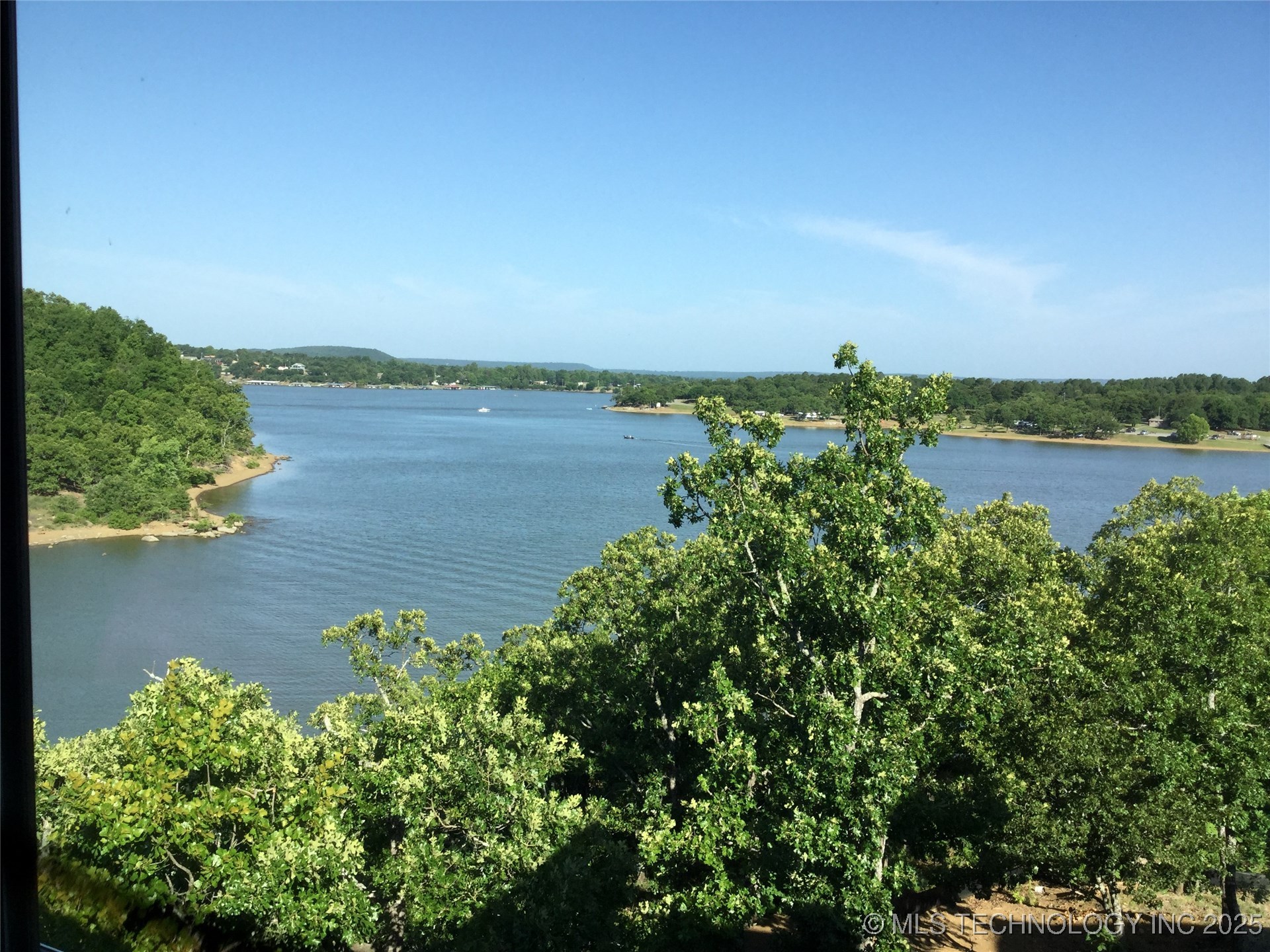 66 Edge Water Road Property Photo 10