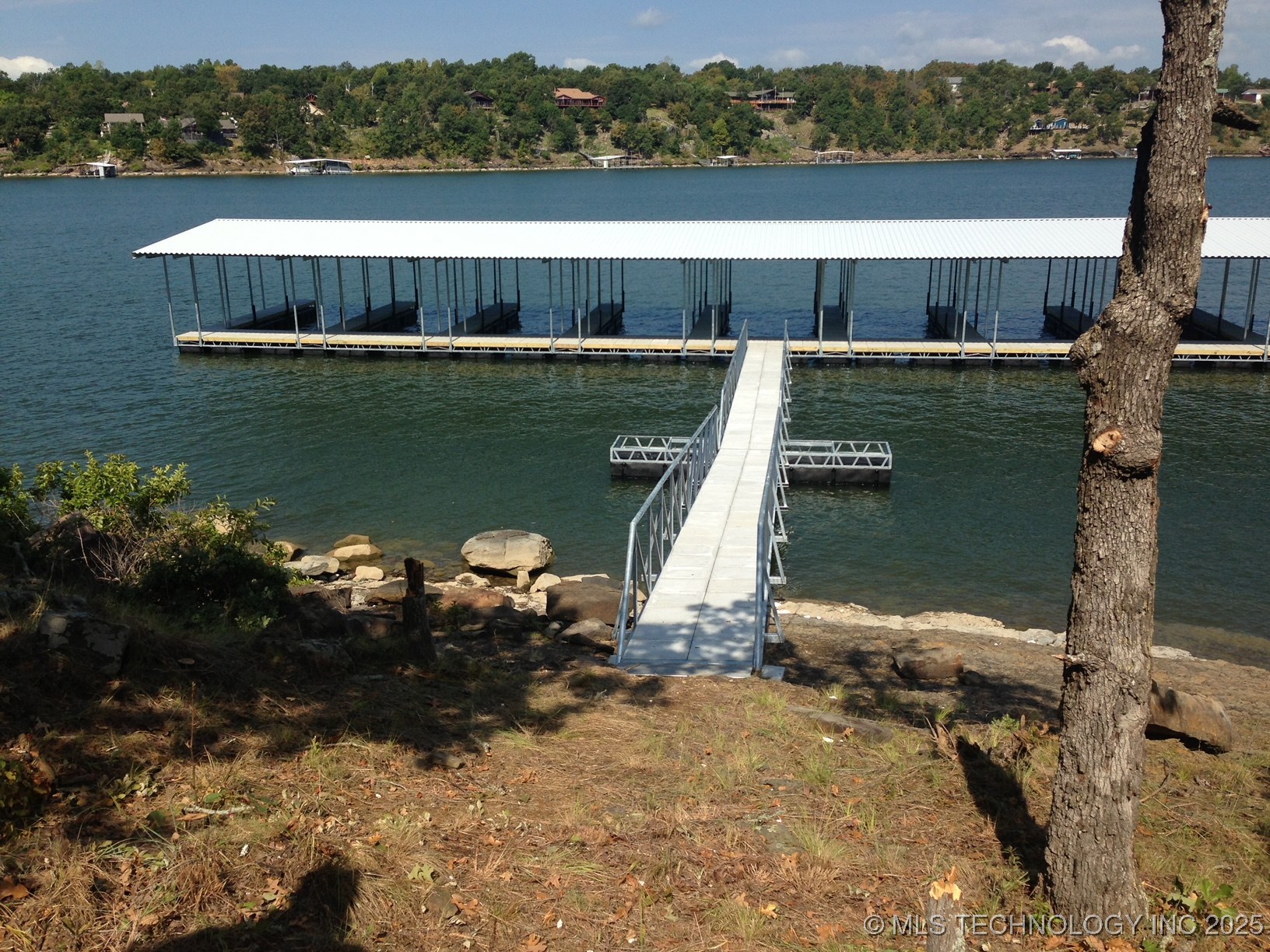 66 Edge Water Road Property Photo 12