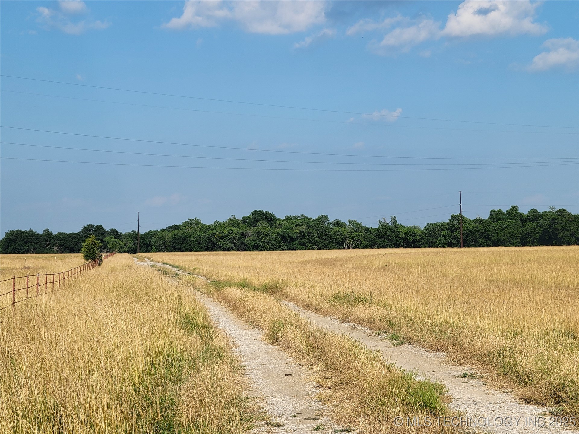 11027 N Yale Avenue Property Photo 11