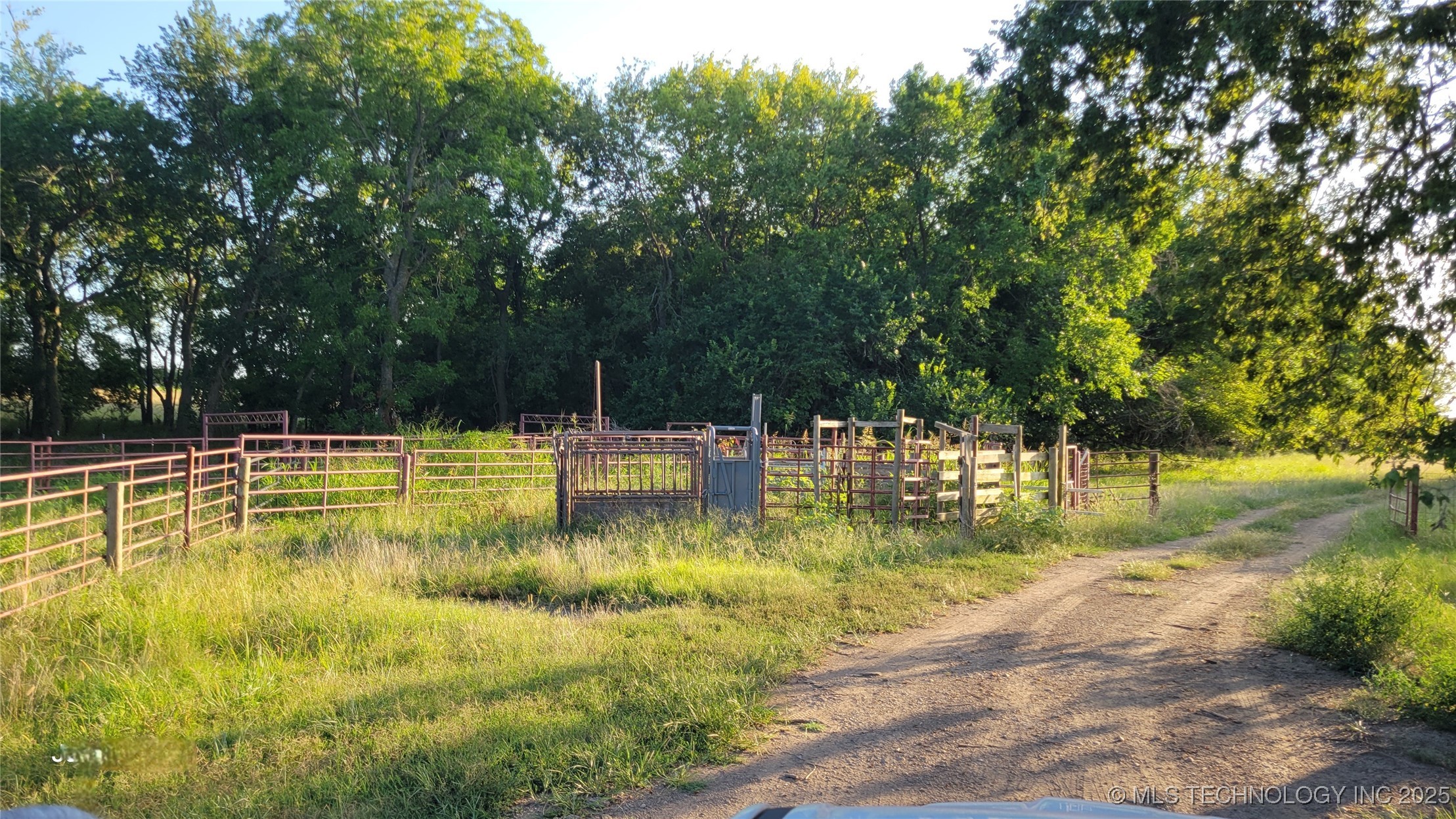 11027 N Yale Avenue Property Photo 15