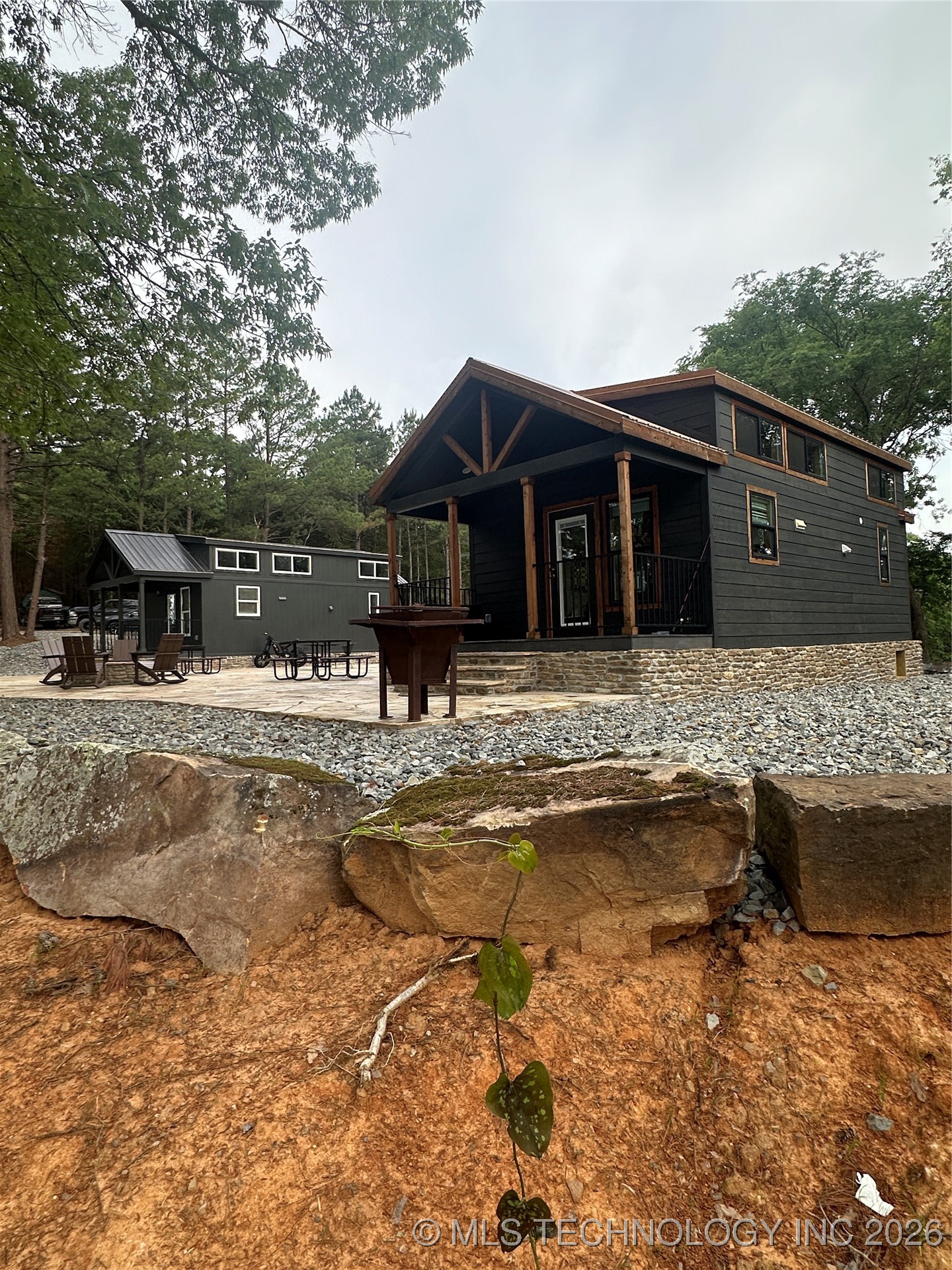 28574 Pocahontas Road Property Photo 2