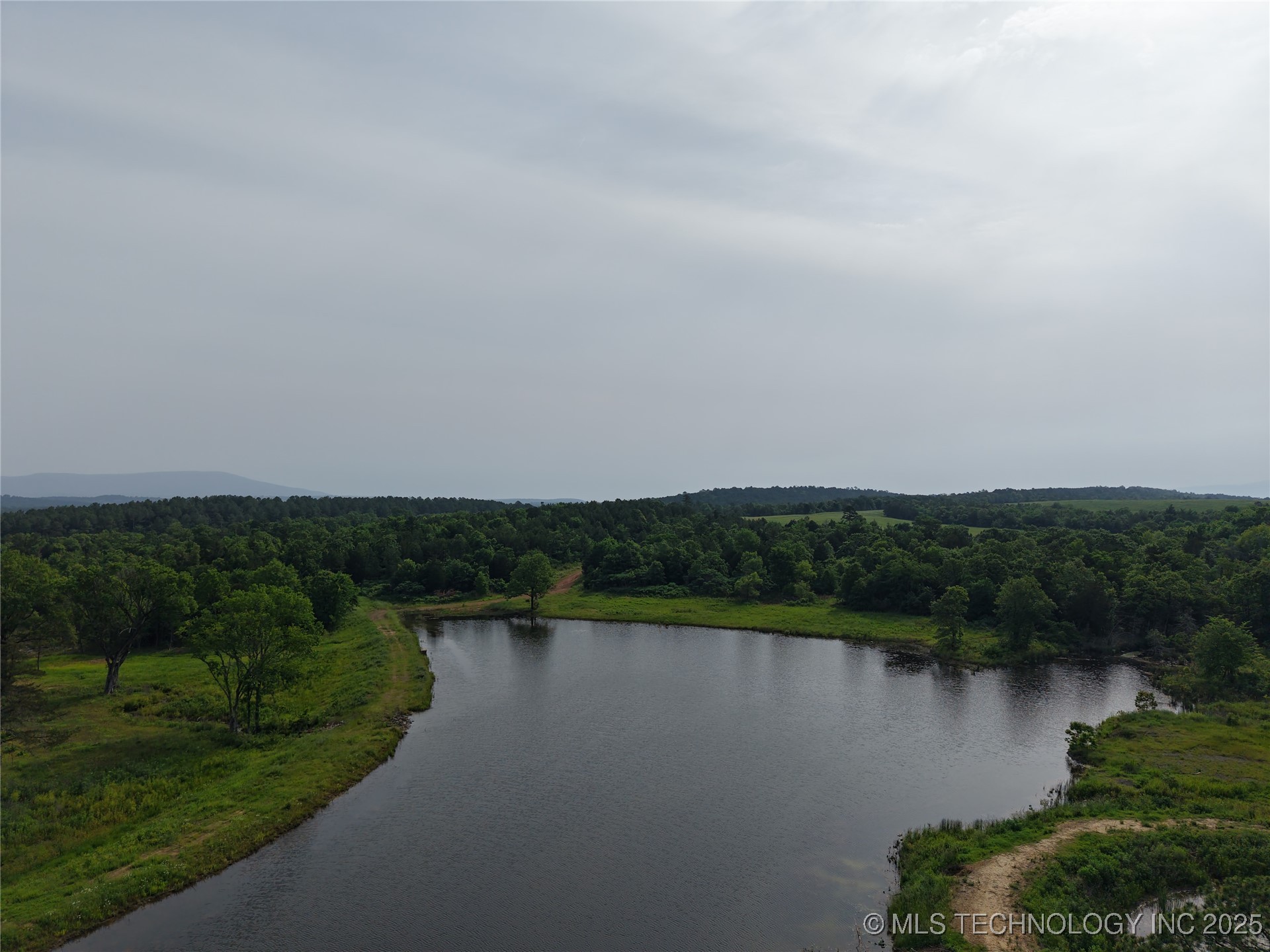 28574 Pocahontas Road Property Photo 4