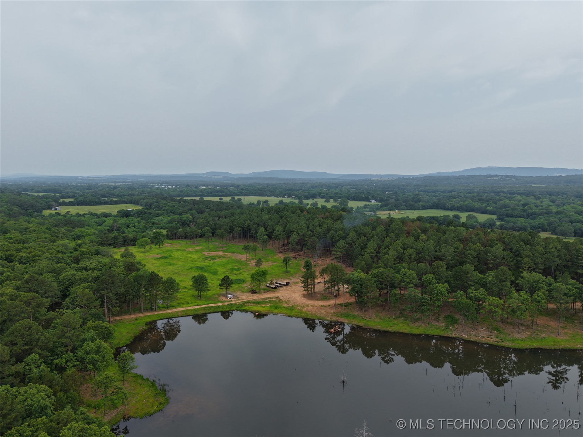 28574 Pocahontas Road Property Photo 5