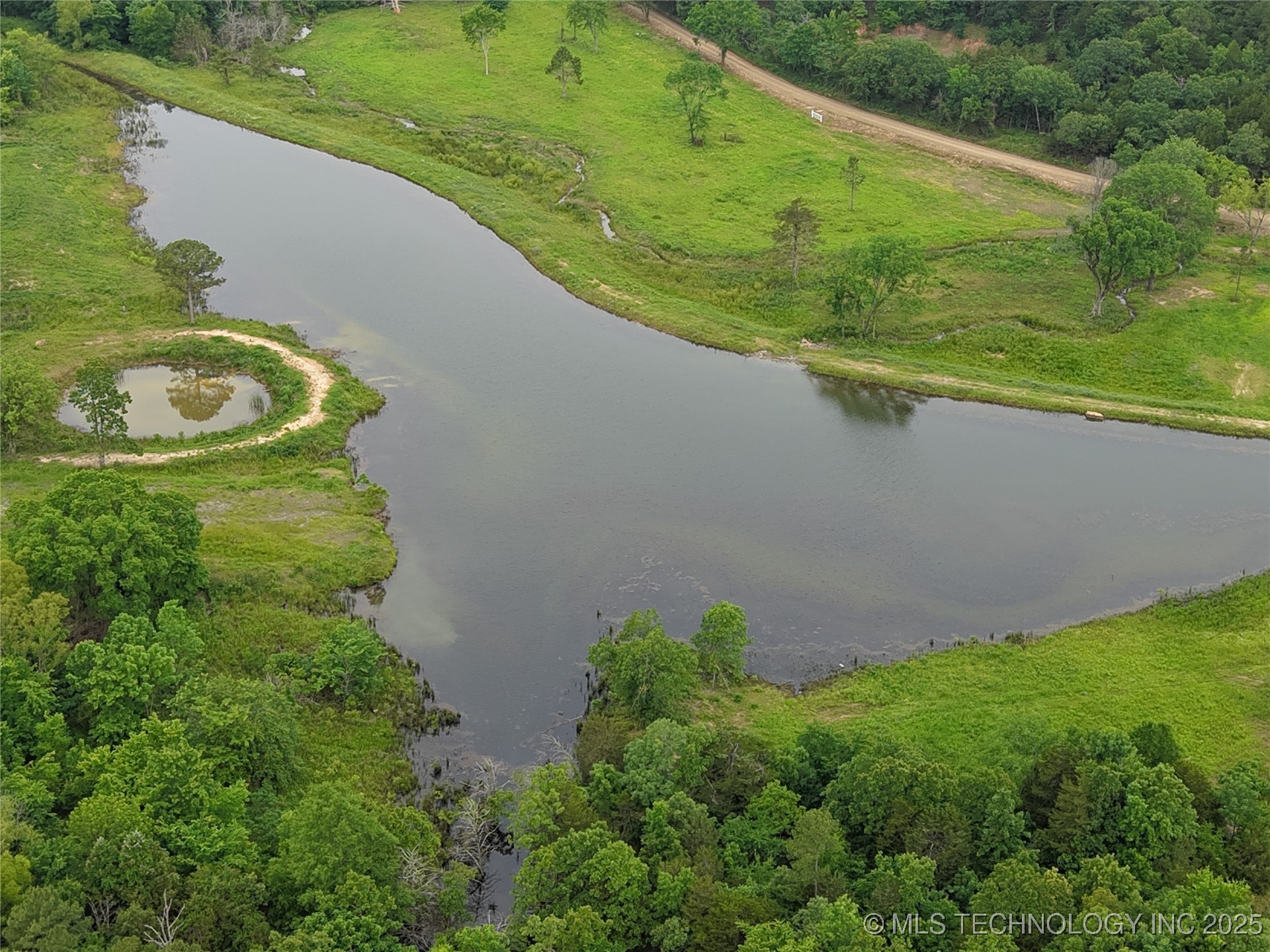 28574 Pocahontas Road Property Photo 9