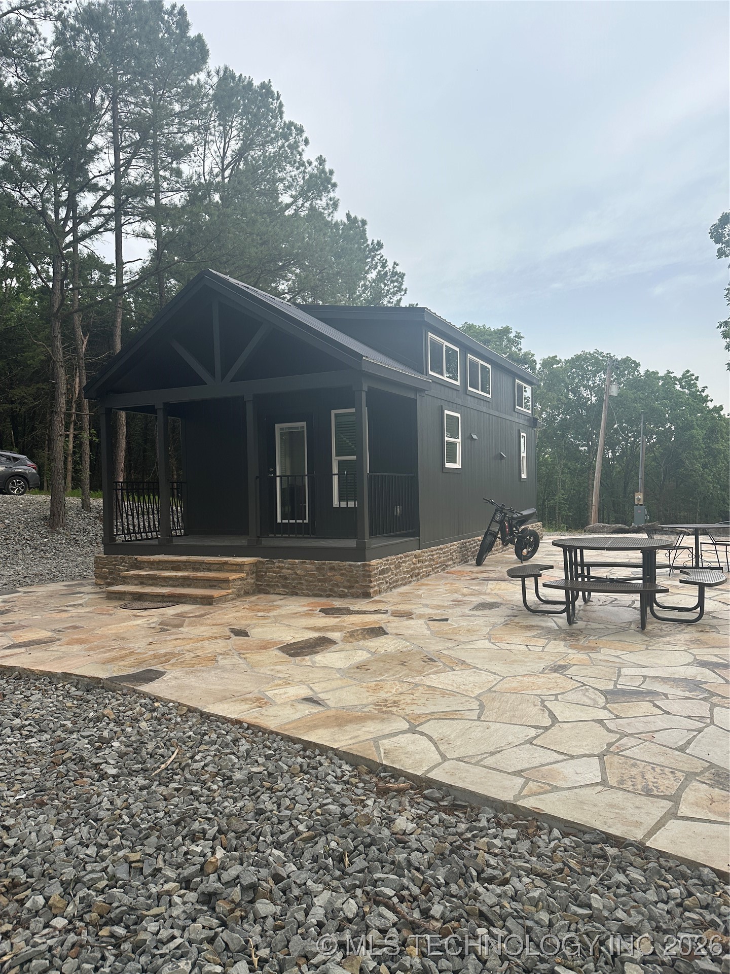 28574 Pocahontas Road Property Photo 12