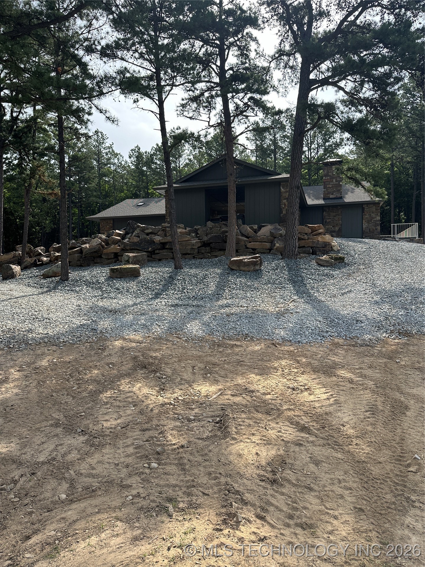 28574 Pocahontas Road Property Photo 18