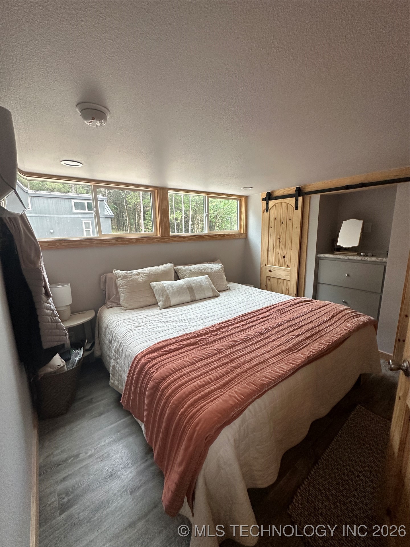 28574 Pocahontas Road Property Photo 24