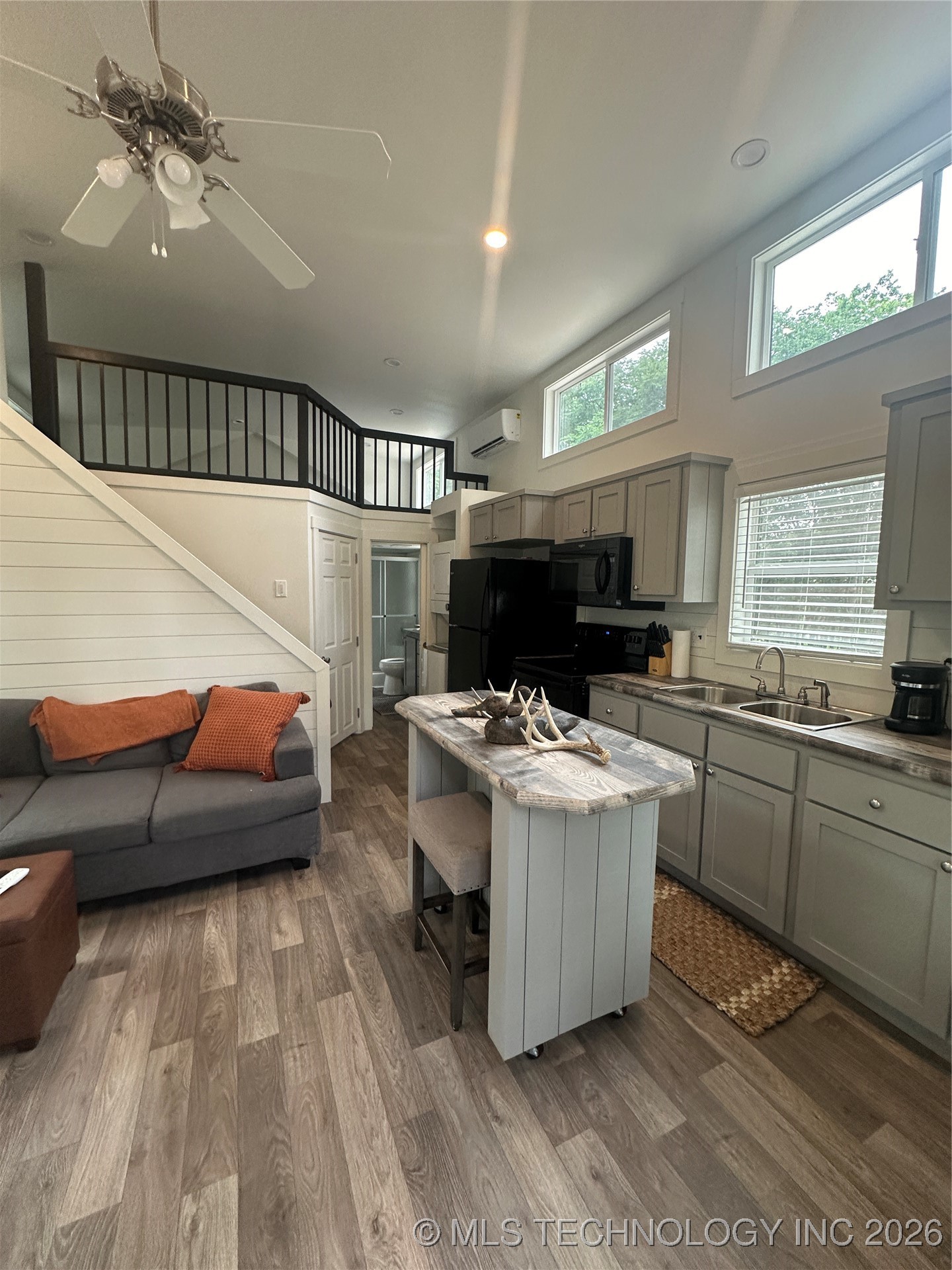 28574 Pocahontas Road Property Photo 25