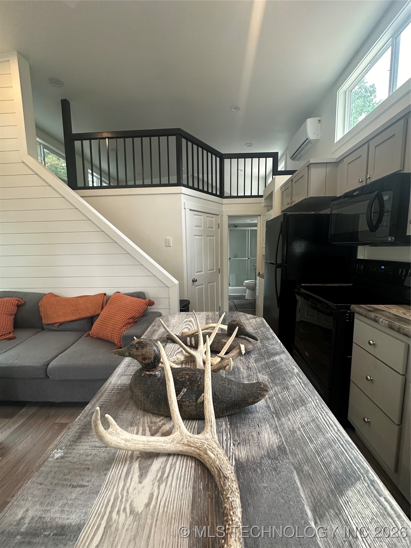 28574 Pocahontas Road Property Photo 27