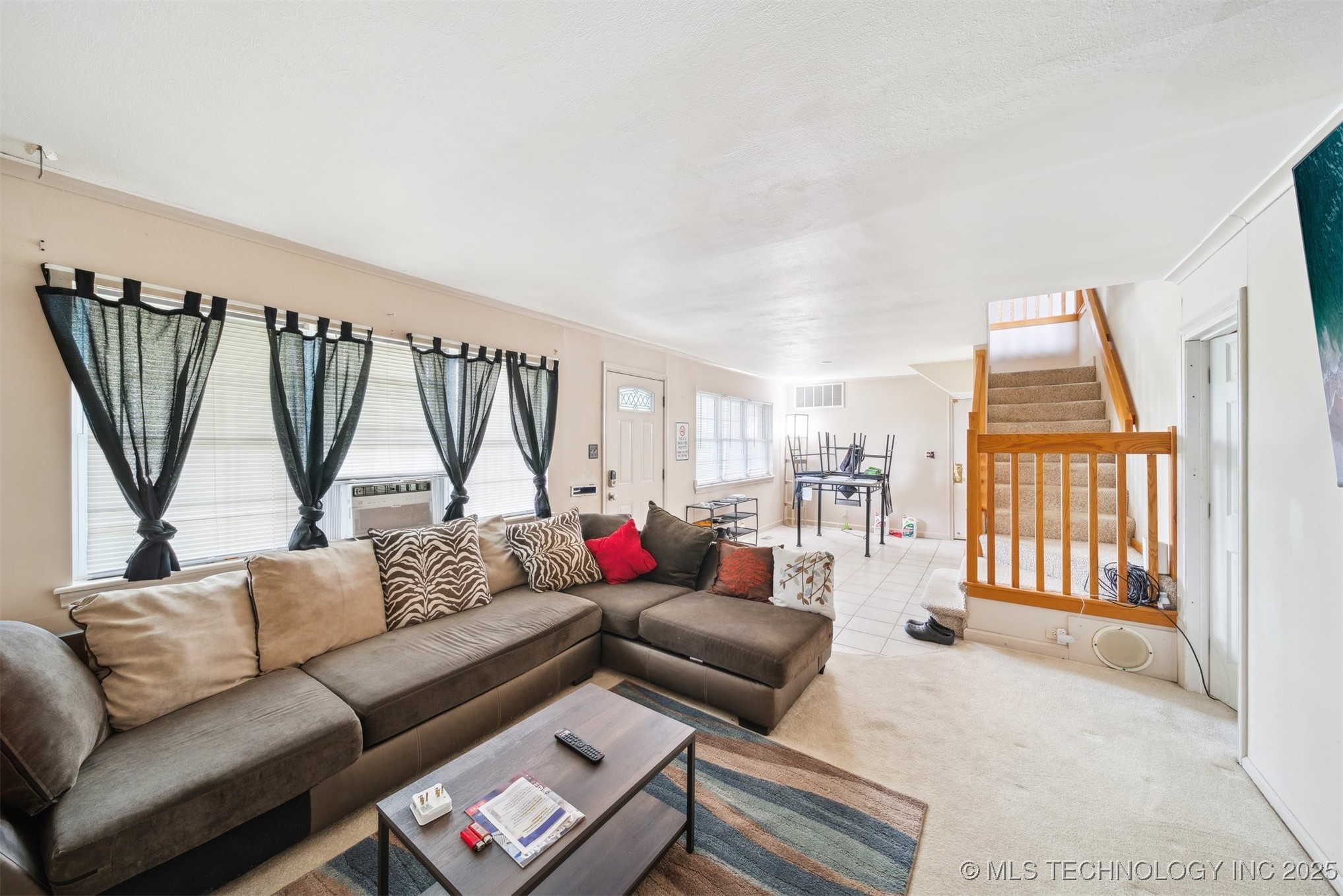 1525 N College Avenue Property Photo 5