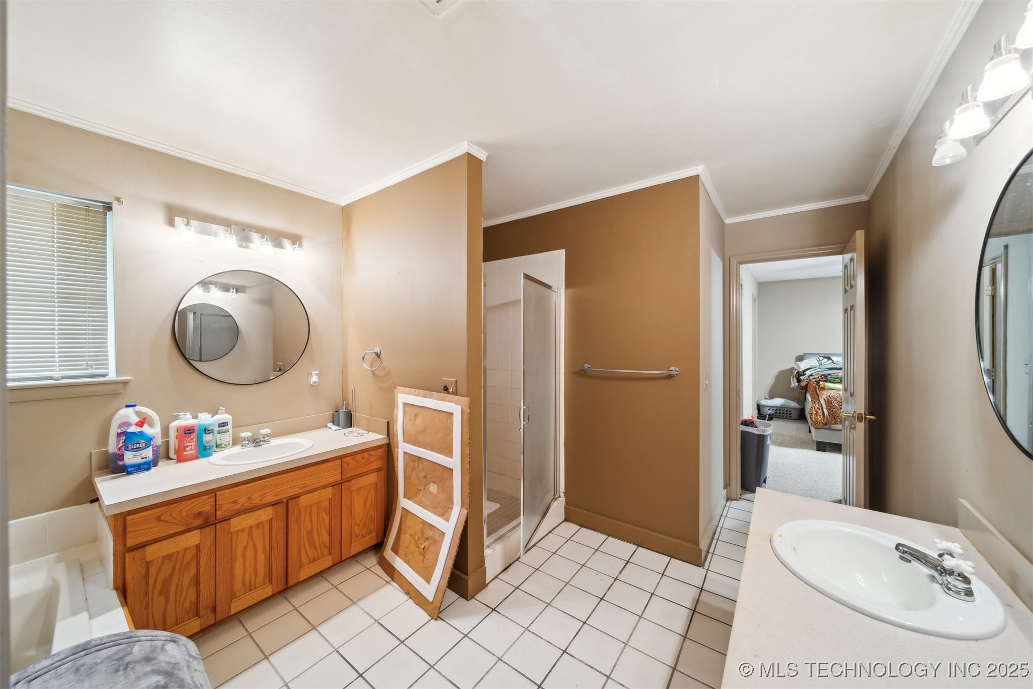 1525 N College Avenue Property Photo 13