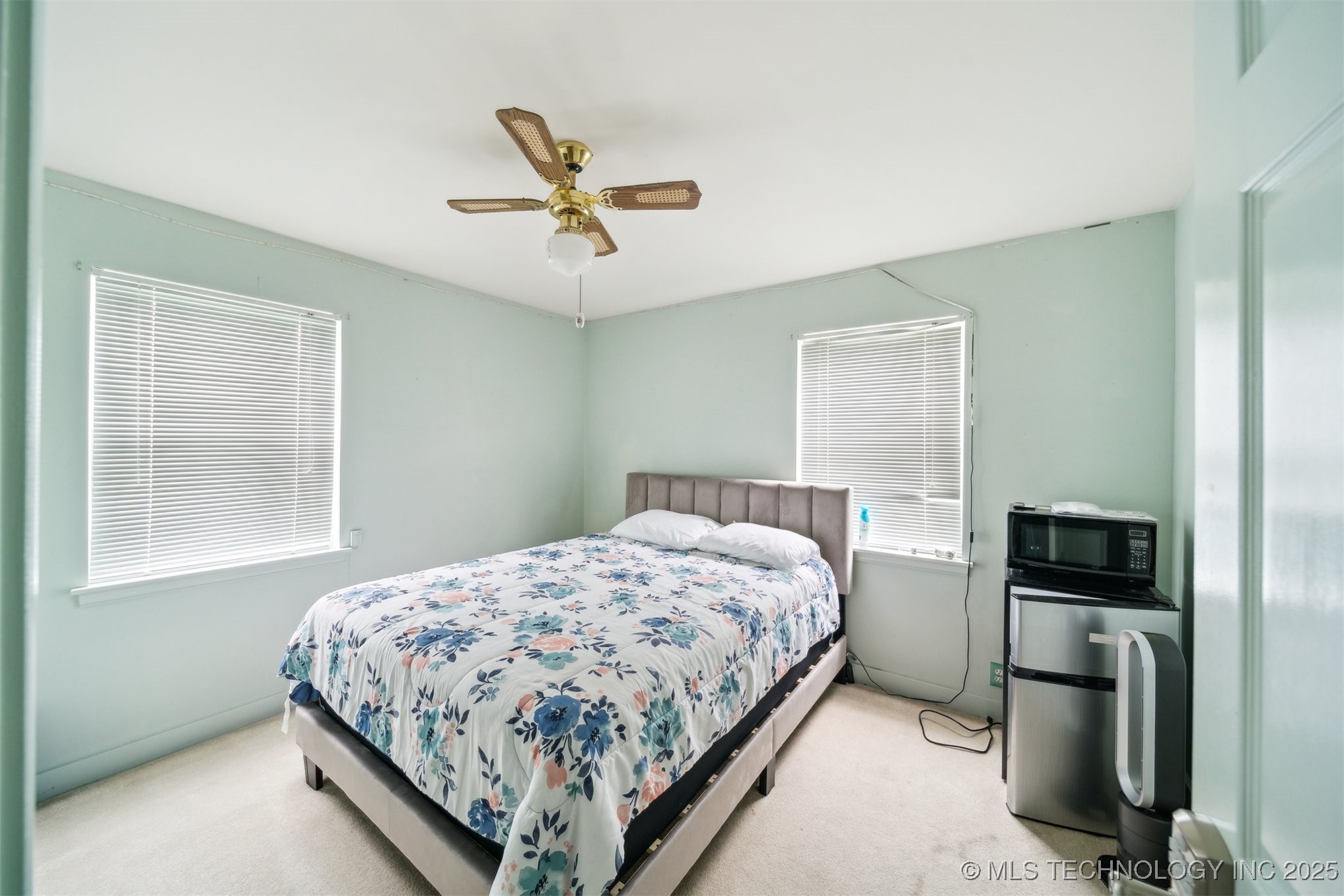 1525 N College Avenue Property Photo 18