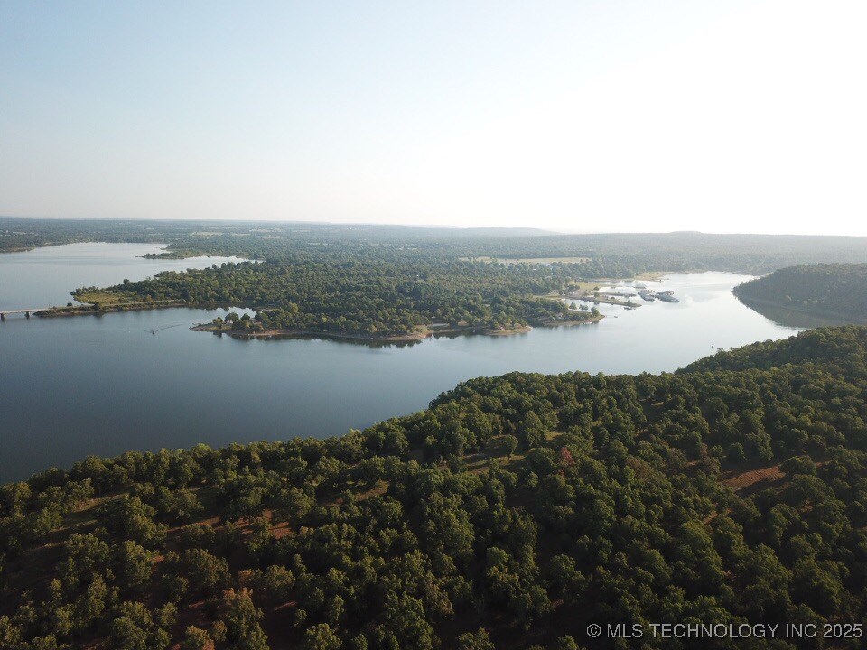 58 Edge Water Road Property Photo 7