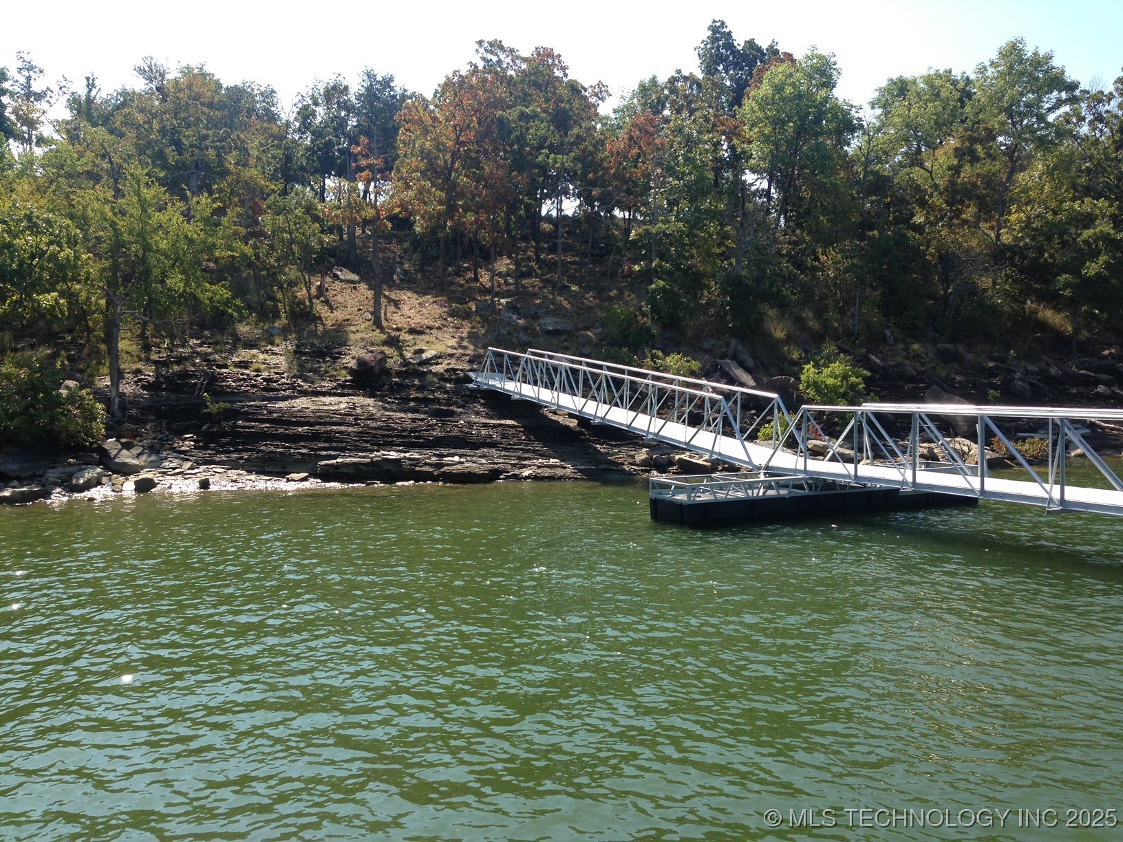 58 Edge Water Road Property Photo 13