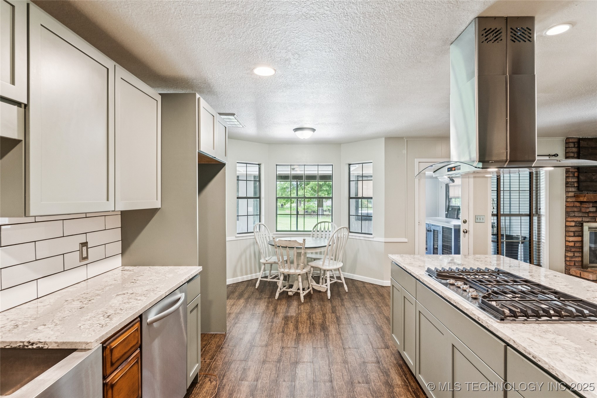 6103 S 223rd East Avenue Property Photo 12