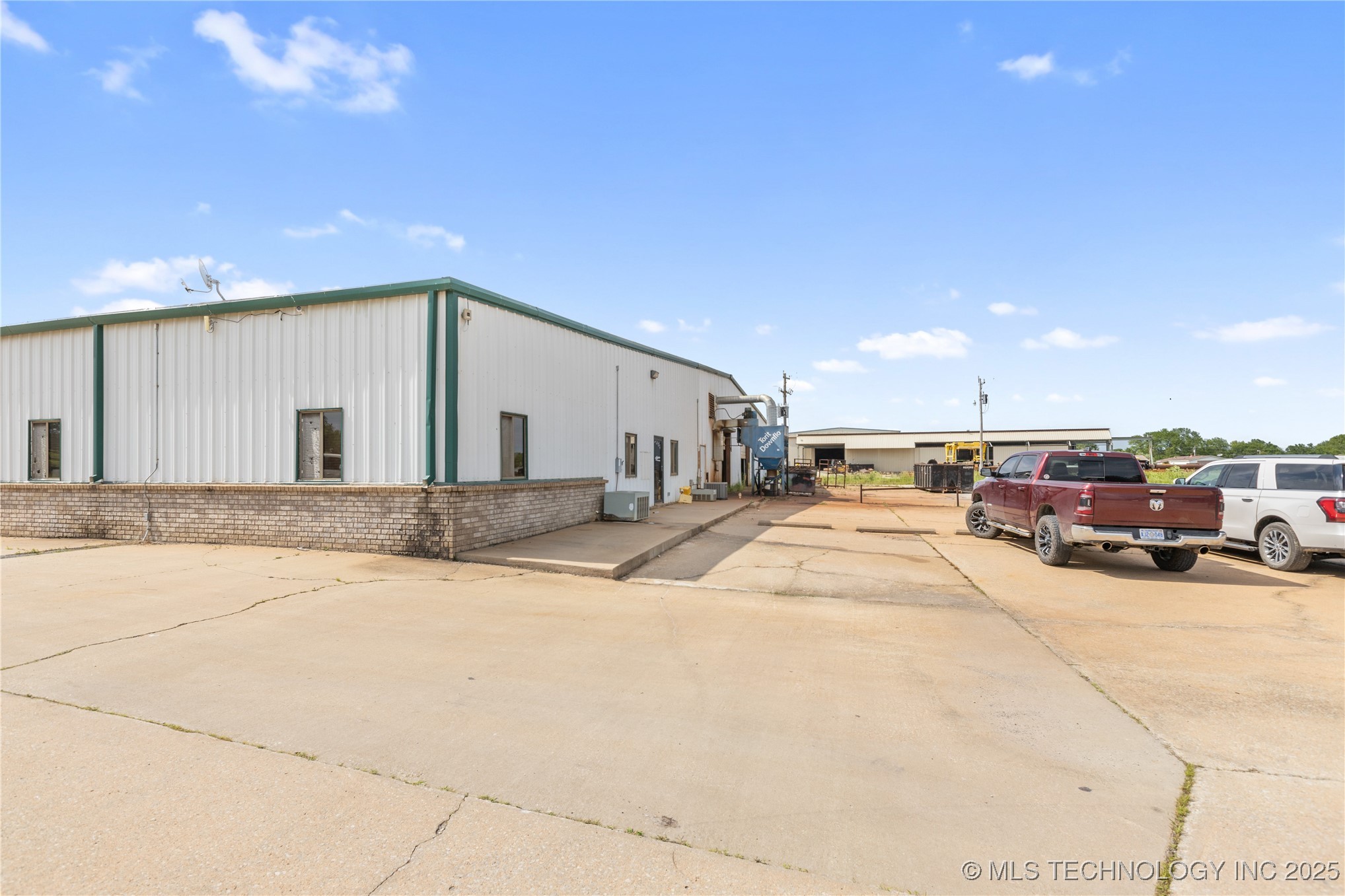 15251 Ok-66 Highway Property Photo 6