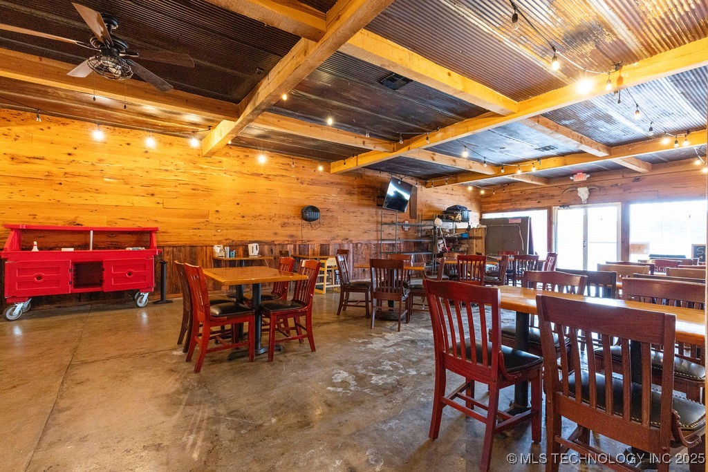 105 N Main Property Photo 14