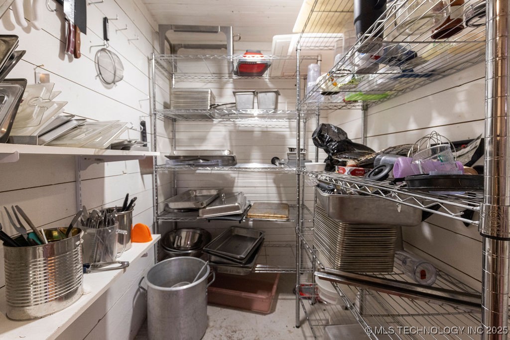 105 N Main Property Photo 19