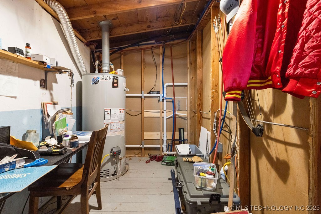 105 N Main Property Photo 27