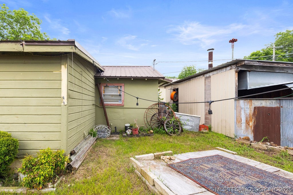 105 N Main Property Photo 38