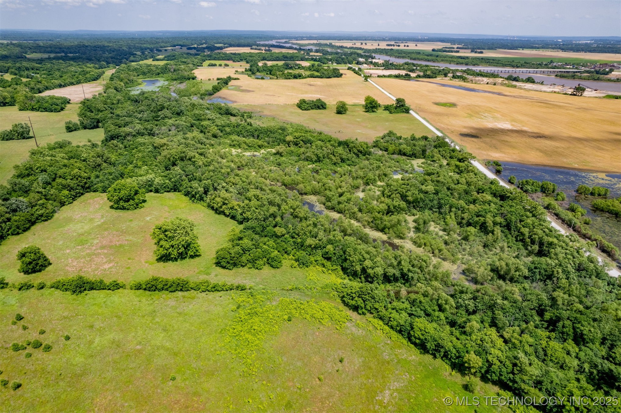 4204 W 50th Street North Property Photo 5