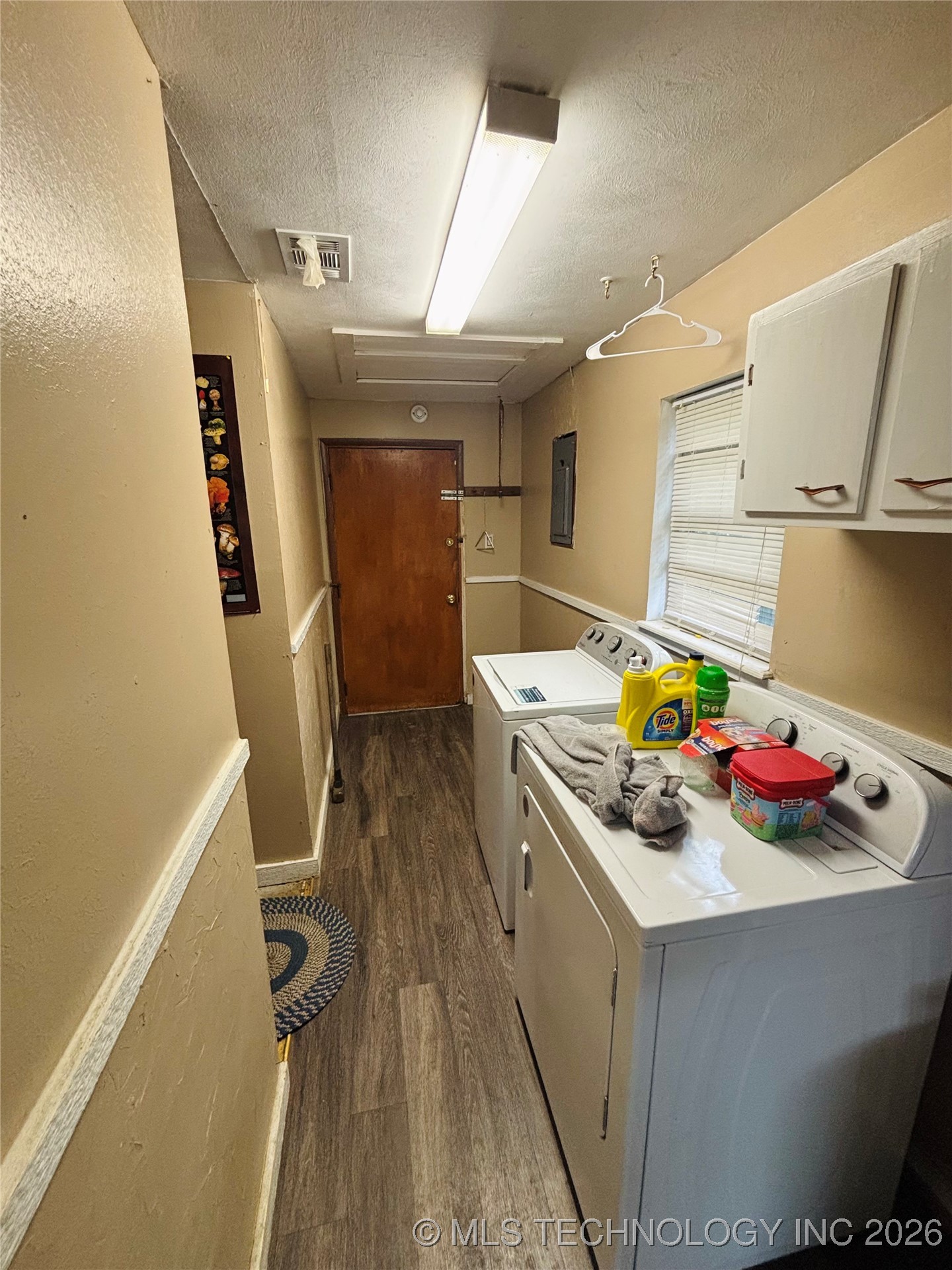 1503 Hillcrest Property Photo 10