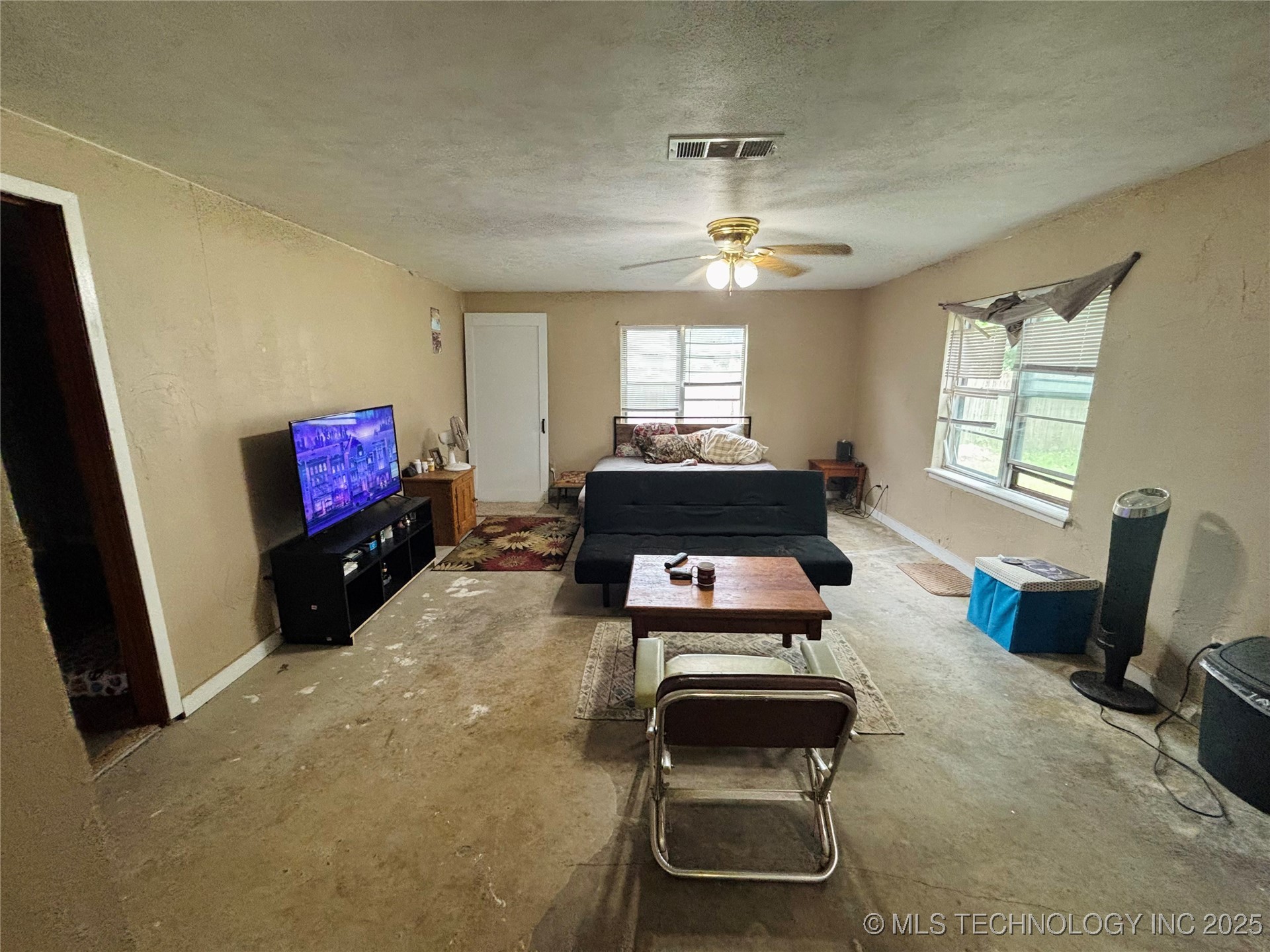 1503 Hillcrest Property Photo 12