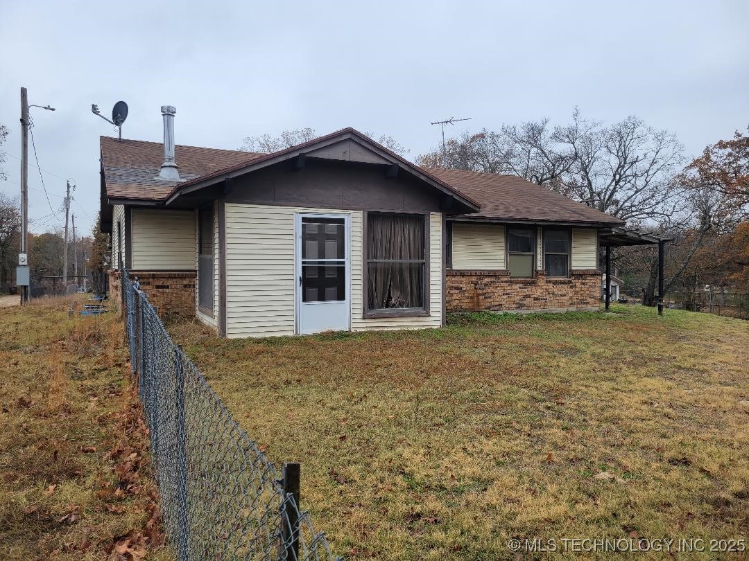 409612 E 1115 Road Property Photo 2