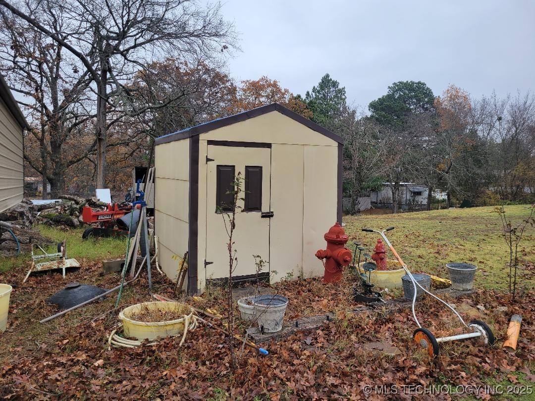 409612 E 1115 Road Property Photo 30