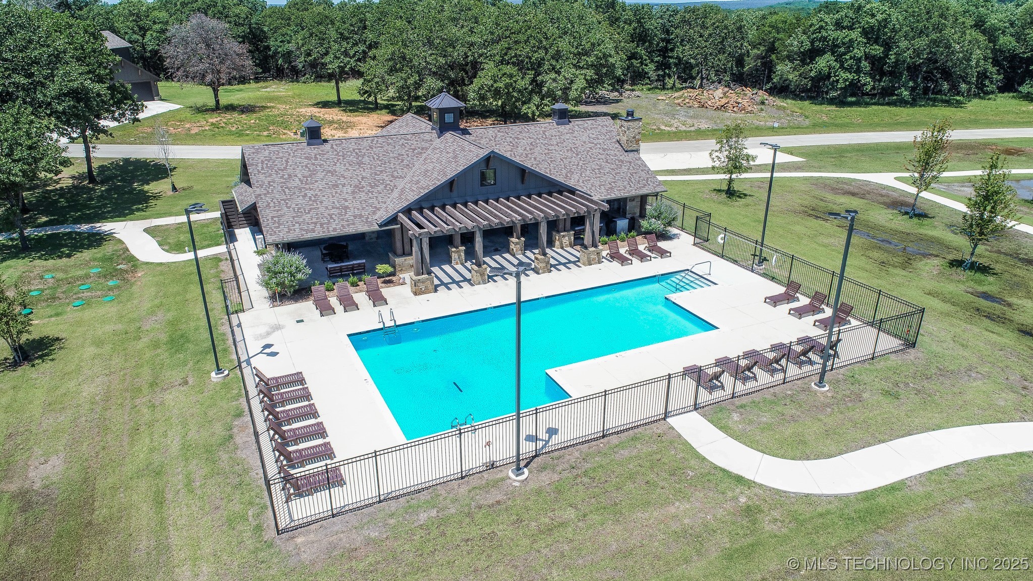 136 Patriot Pointe Property Photo 8