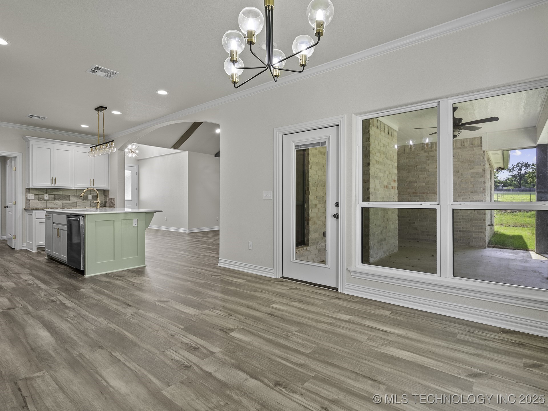 40 Whipperwill Street Property Photo 14