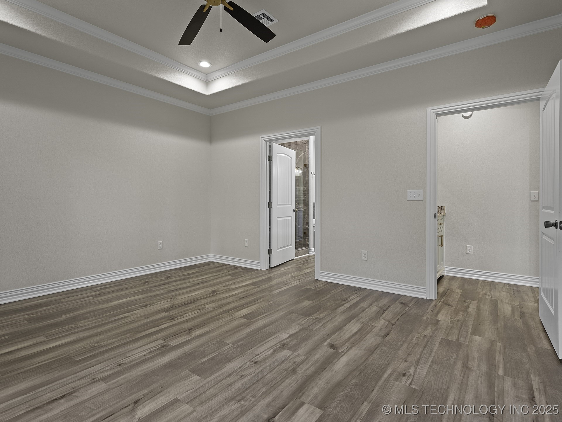 40 Whipperwill Street Property Photo 17