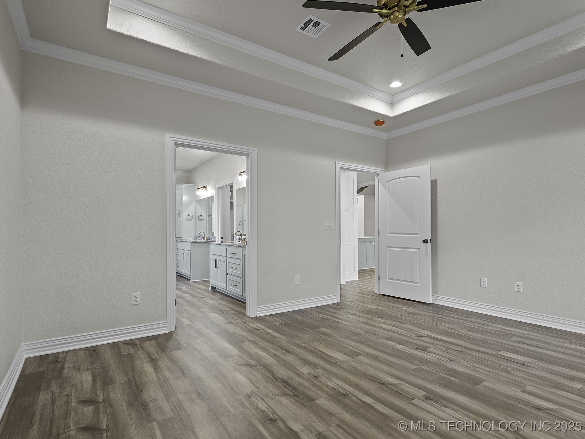 40 Whipperwill Street Property Photo 18