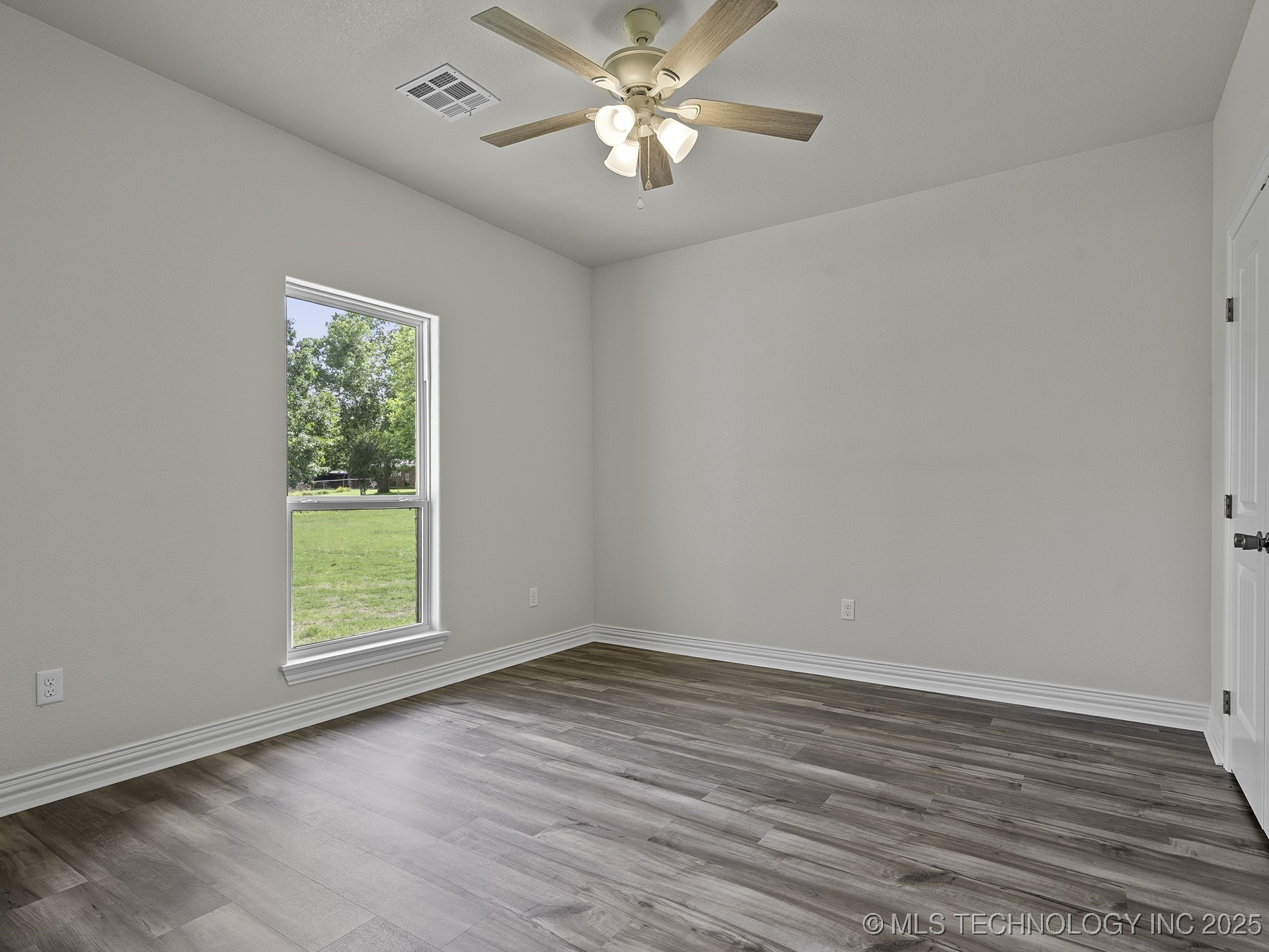 40 Whipperwill Street Property Photo 26