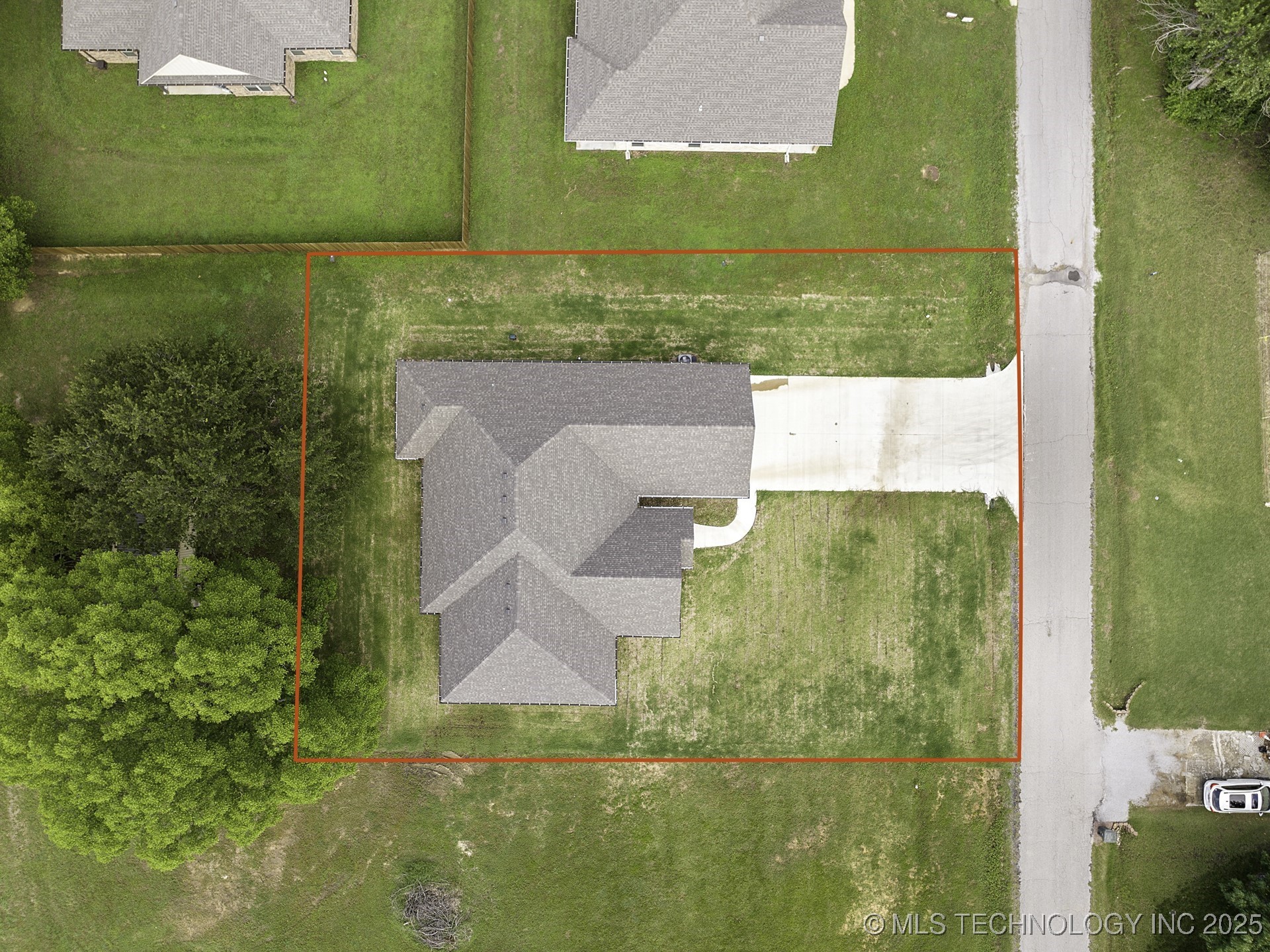 40 Whipperwill Street Property Photo 39